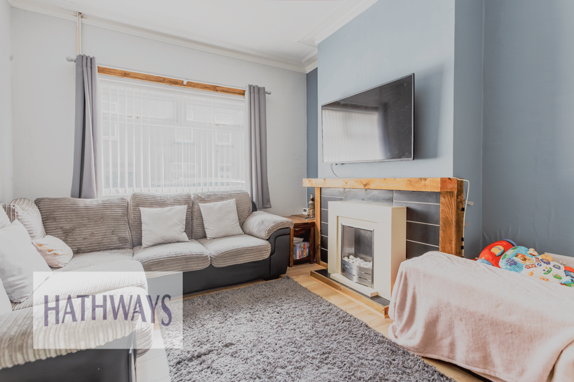 3 bed mid-terraced house for sale in New Street, Cwmbran 4