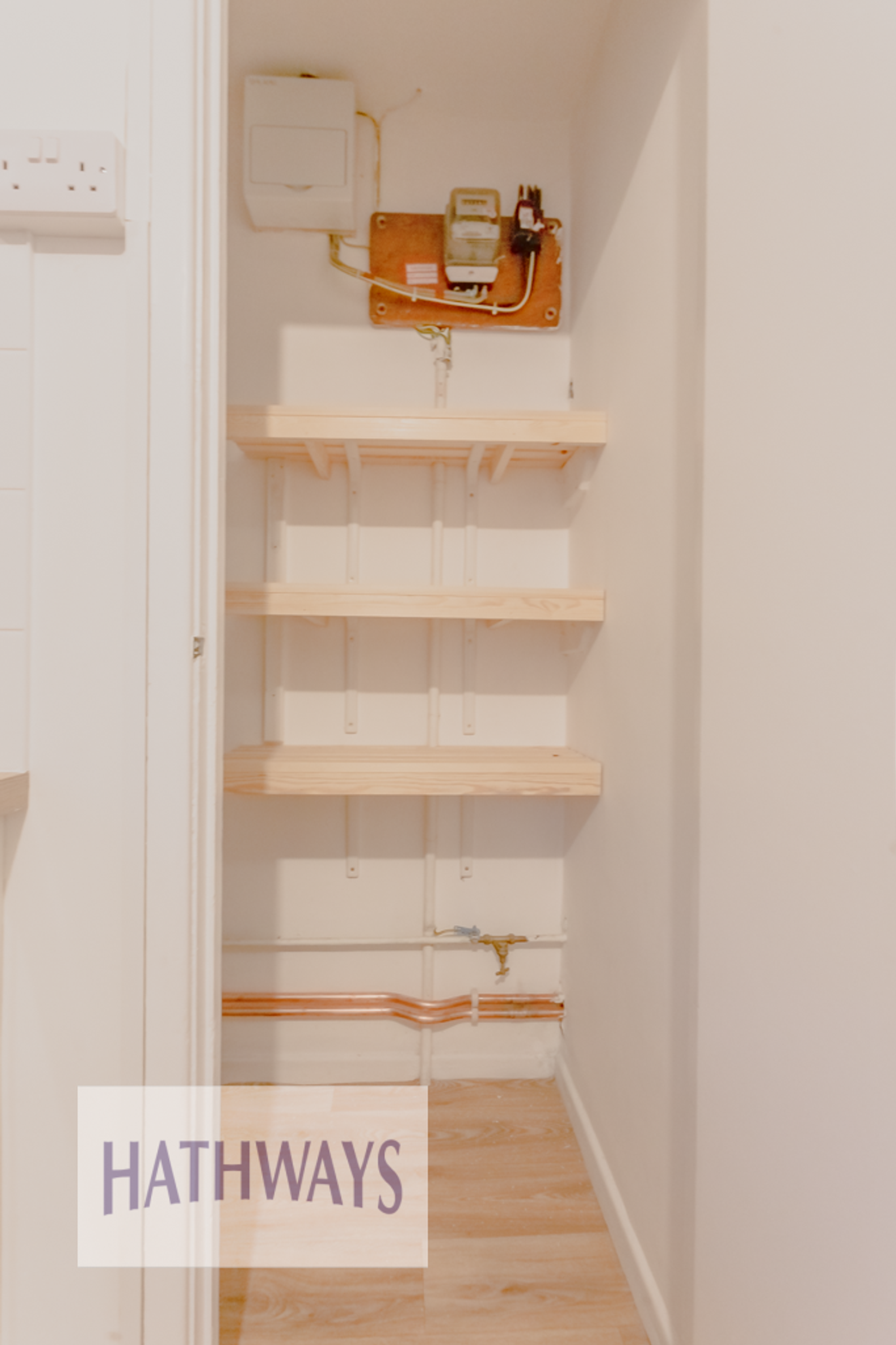 2 bed flat to rent in Oaklands Road, Pontypool 6