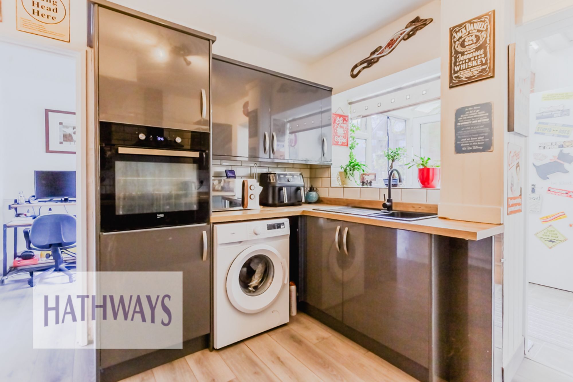 3 bed mid-terraced house for sale in Canberra Close, Cwmbran  - Property Image 14