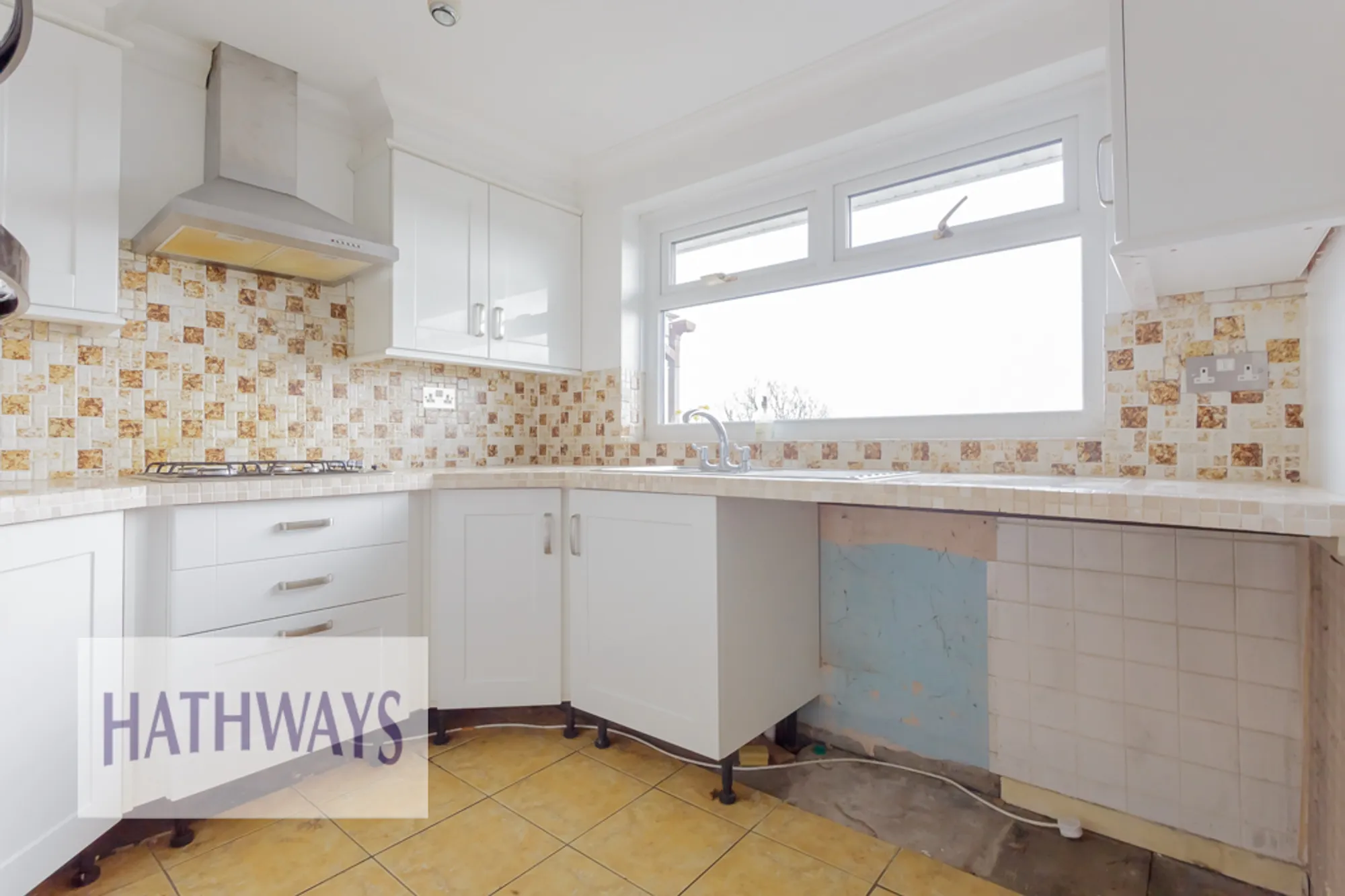 2 bed bungalow for sale in Lawrence Hill Avenue, Newport  - Property Image 4