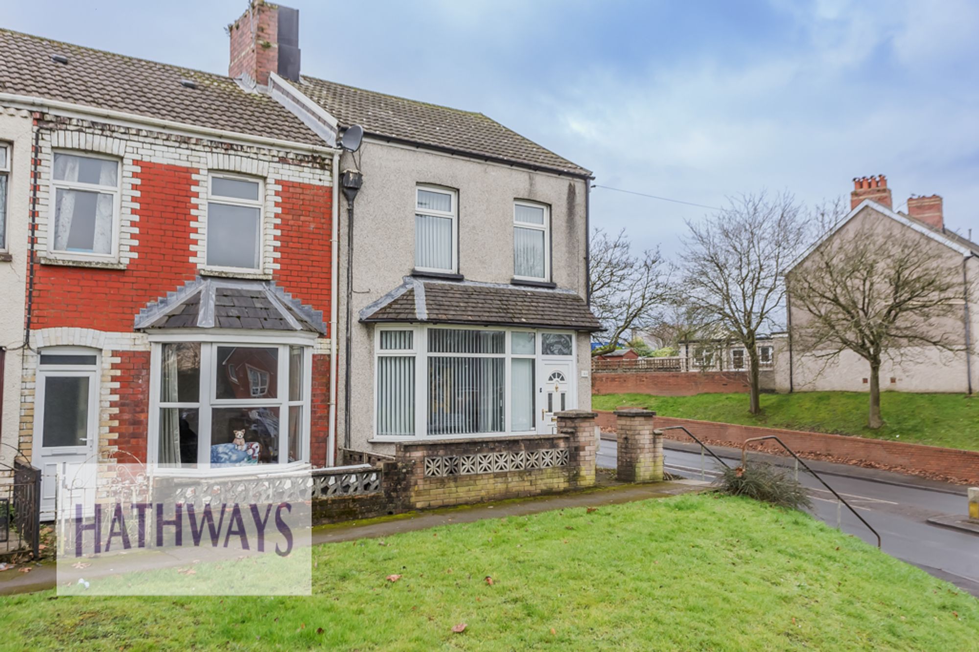 3 bed end of terrace house for sale in Llantarnam Road, Cwmbran  - Property Image 1