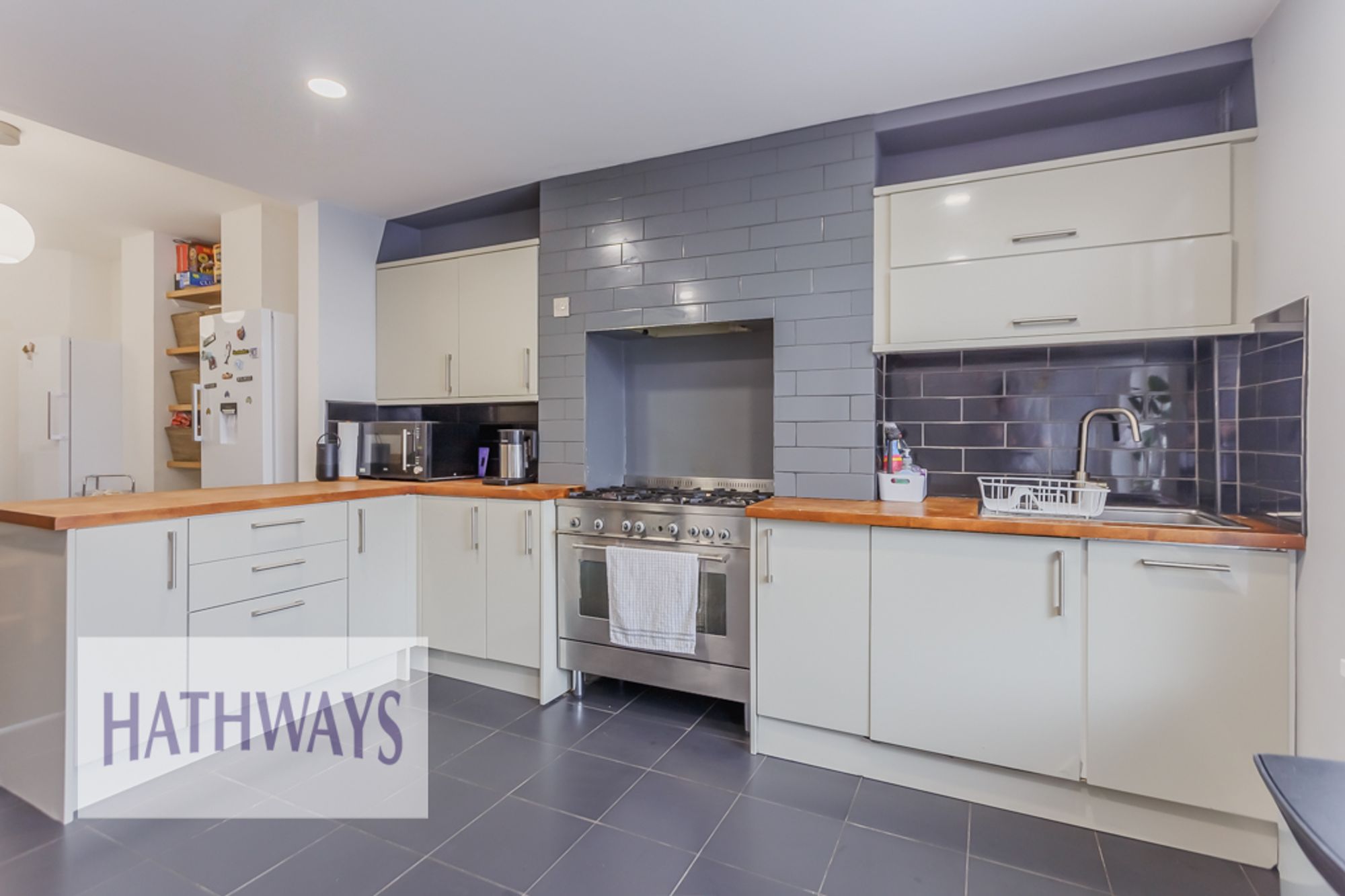 3 bed terraced house for sale in Jackson Place, Newport  - Property Image 16