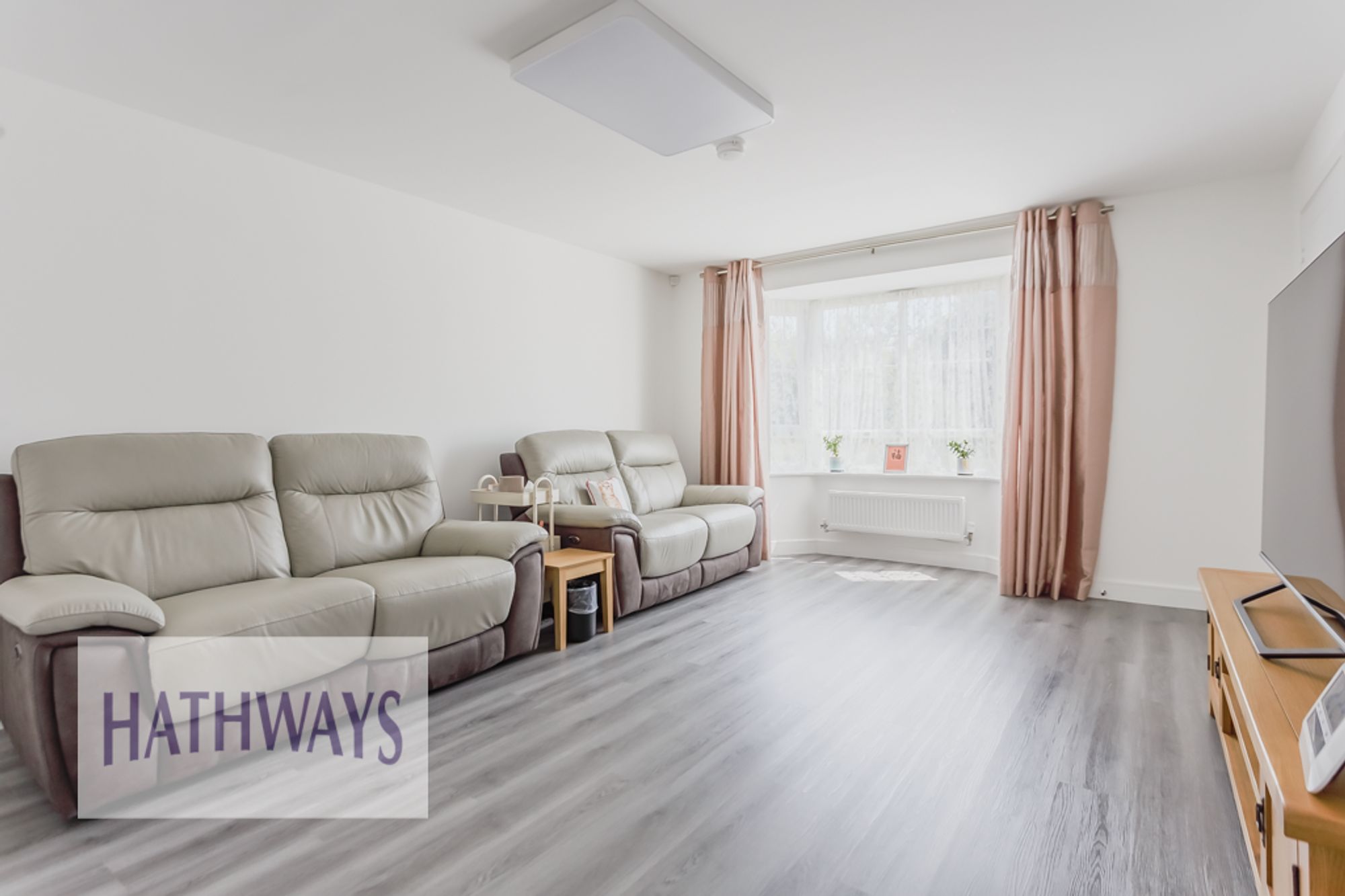 4 bed detached house for sale in Heol Lowri, Cwmbran 5