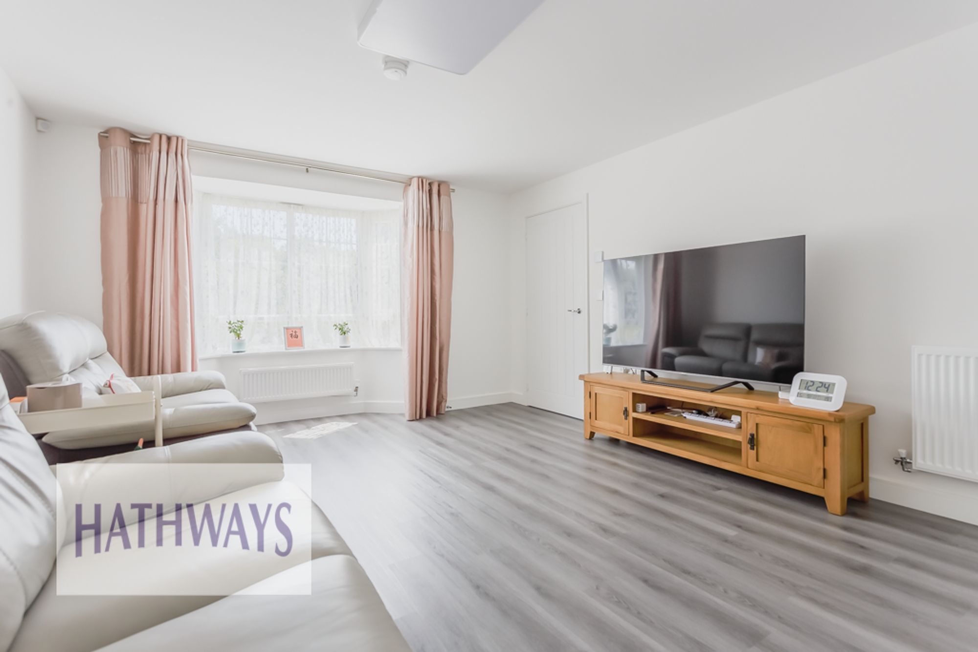 4 bed detached house for sale in Heol Lowri, Cwmbran 6