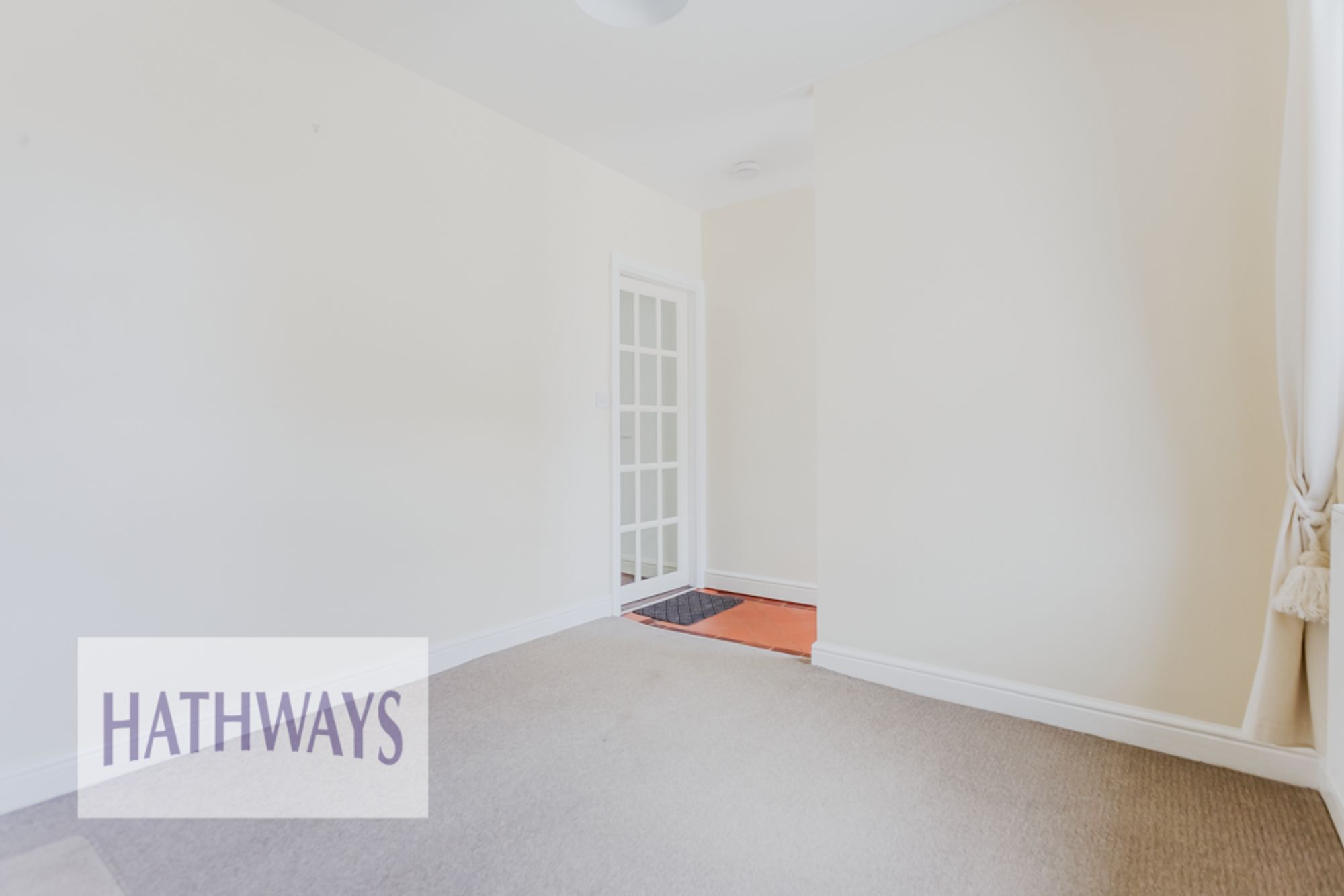 2 bed terraced house to rent in High Street, Pontypool  - Property Image 4