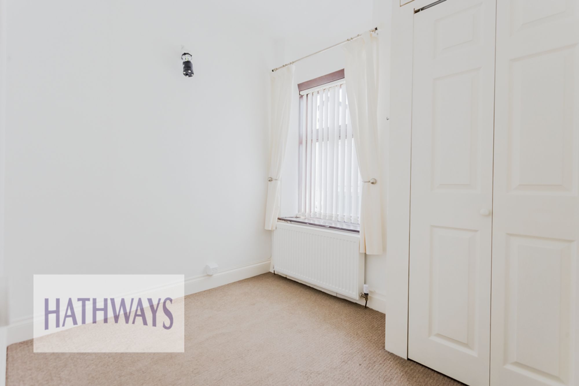 2 bed terraced house to rent in High Street, Pontypool  - Property Image 18