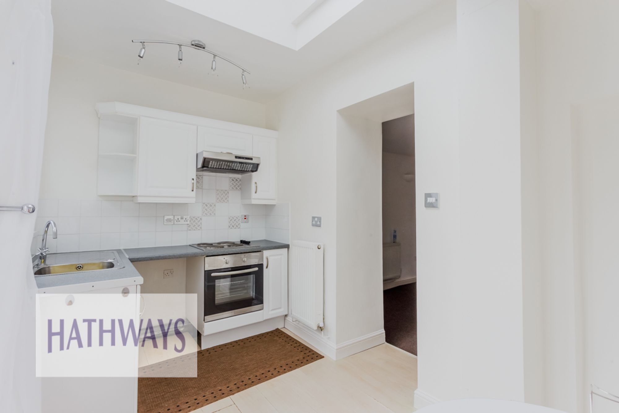 2 bed terraced house to rent in High Street, Pontypool  - Property Image 9