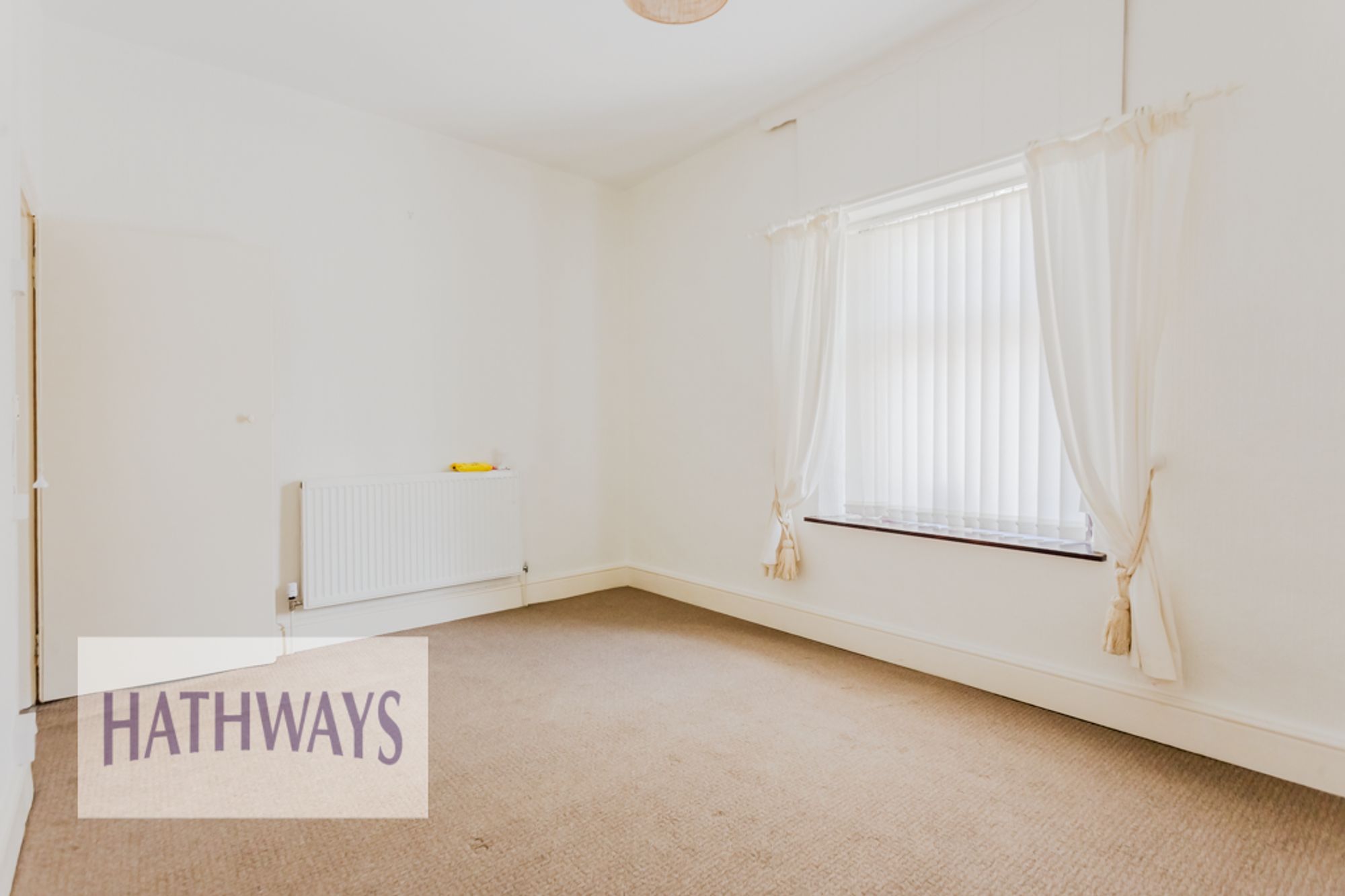 2 bed terraced house to rent in High Street, Pontypool  - Property Image 14