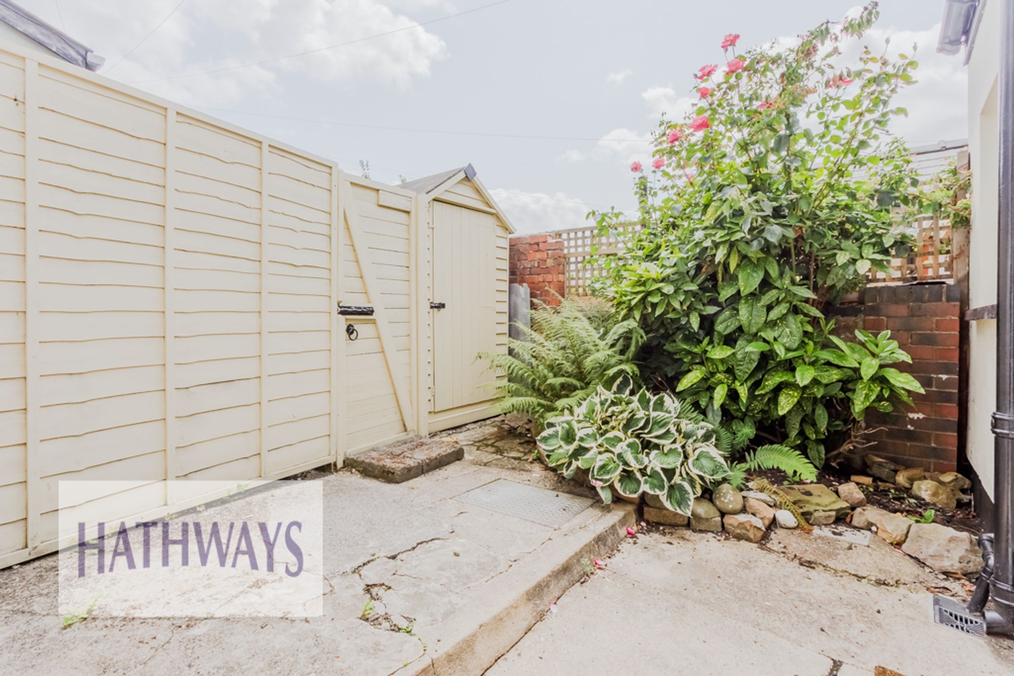 2 bed terraced house to rent in High Street, Pontypool  - Property Image 23