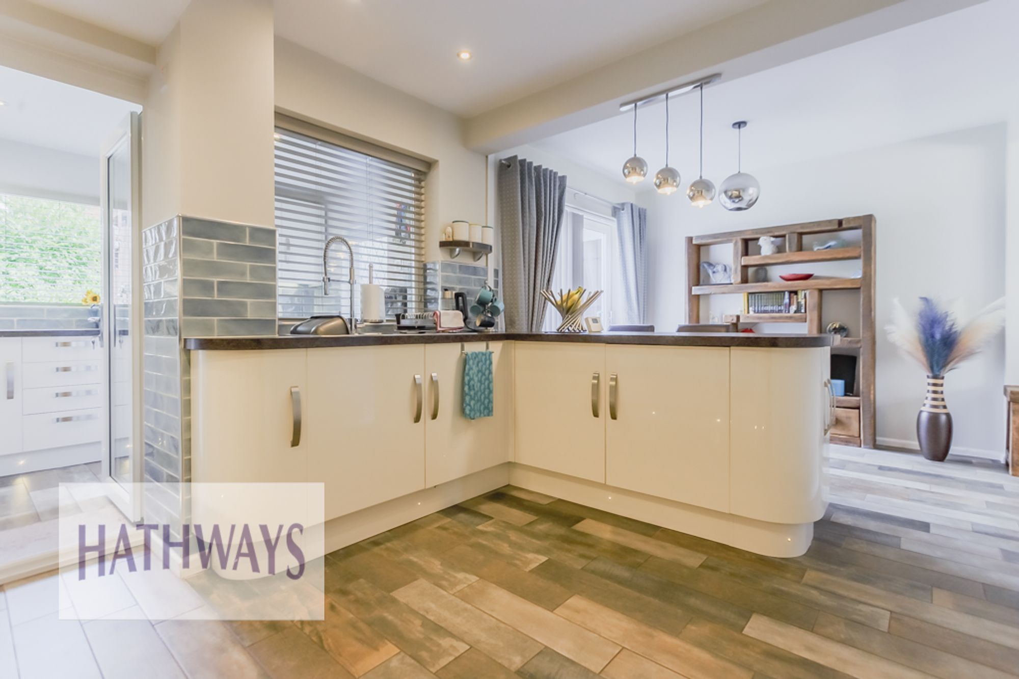 2 bed mid-terraced house for sale in Salisbury Court, Cwmbran  - Property Image 7