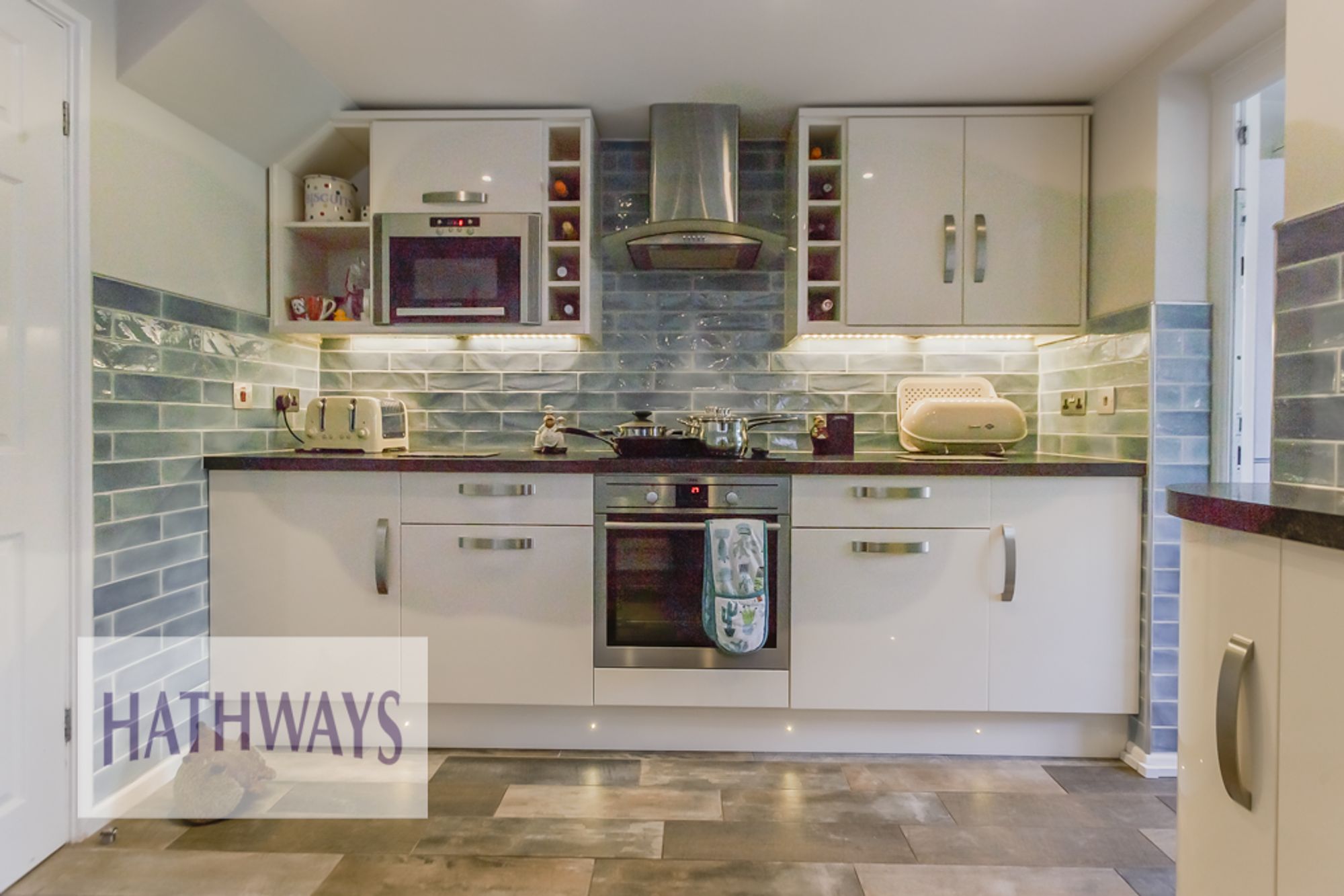 2 bed mid-terraced house for sale in Salisbury Court, Cwmbran  - Property Image 6