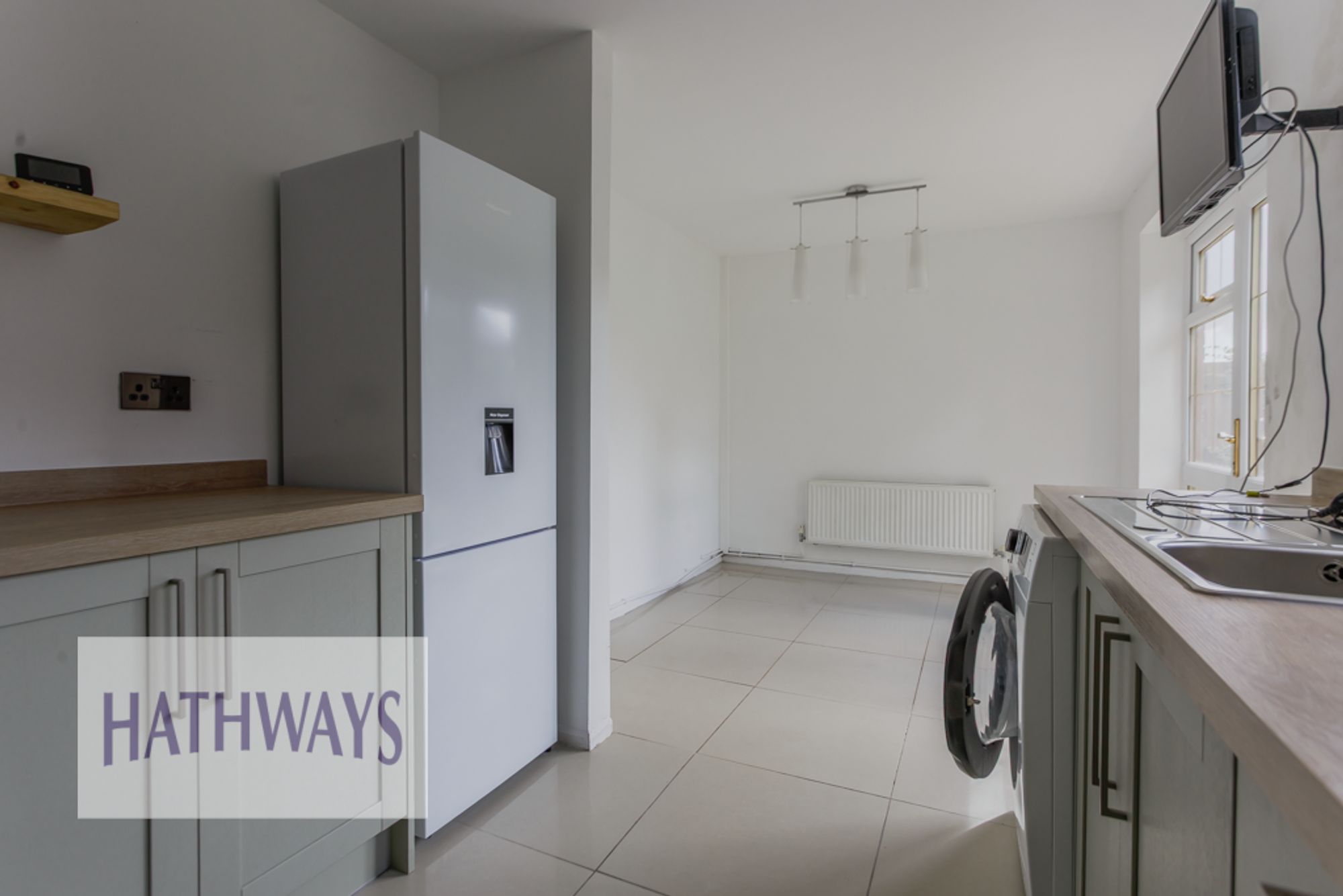 3 bed end of terrace house for sale in Bowleaze, Cwmbran  - Property Image 9