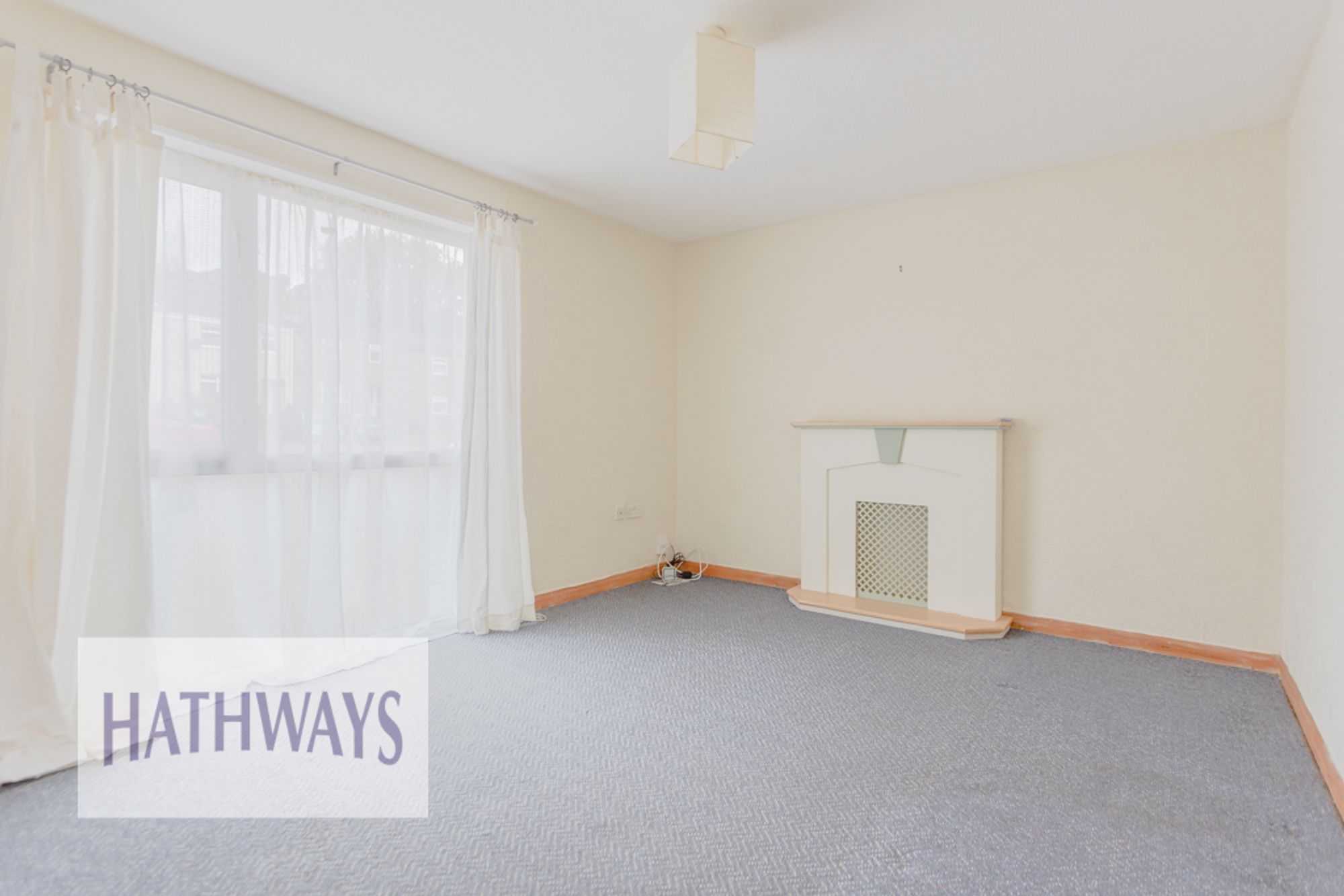 3 bed end of terrace house to rent in Trannon Court, Cwmbran 1