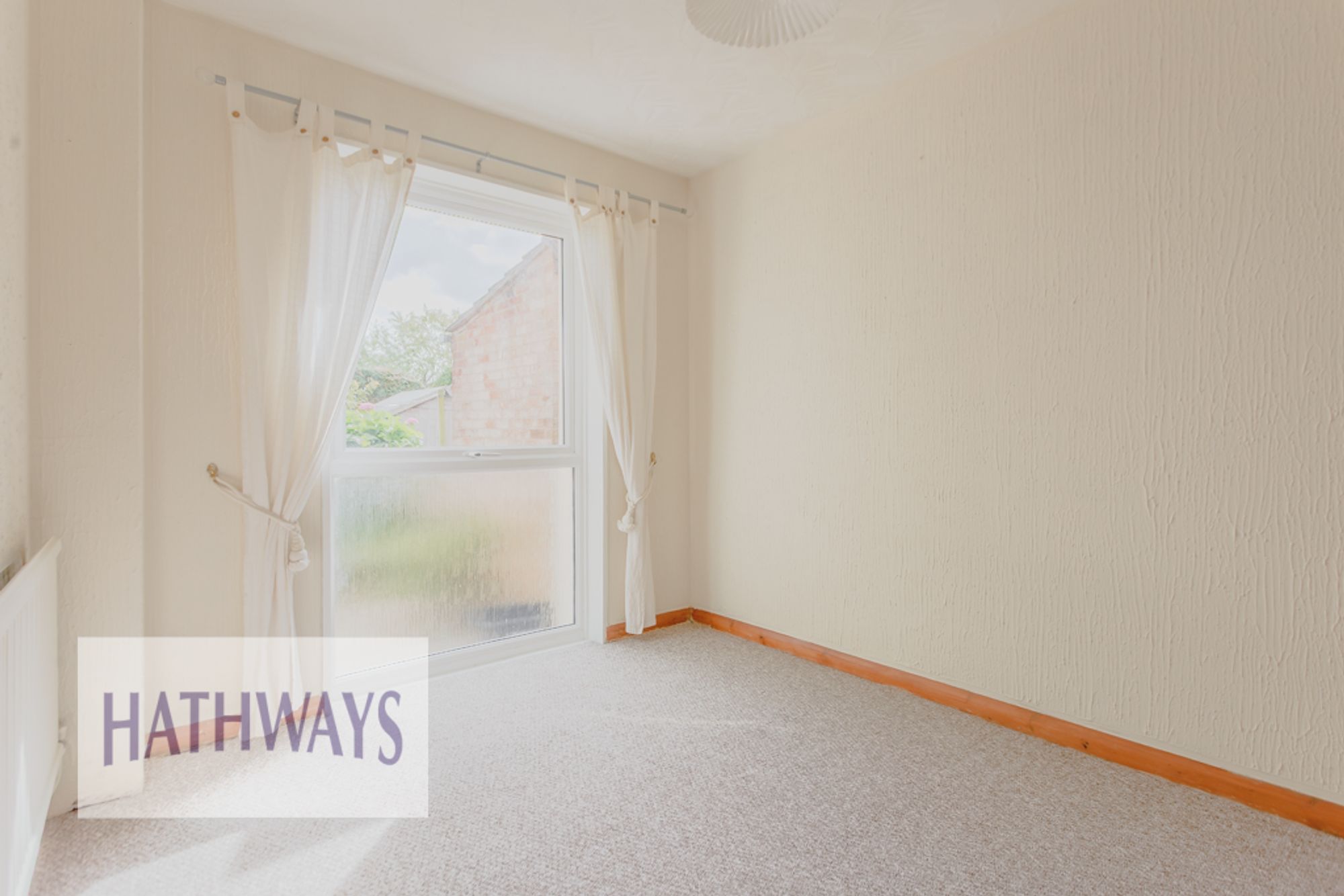 3 bed end of terrace house to rent in Trannon Court, Cwmbran 8