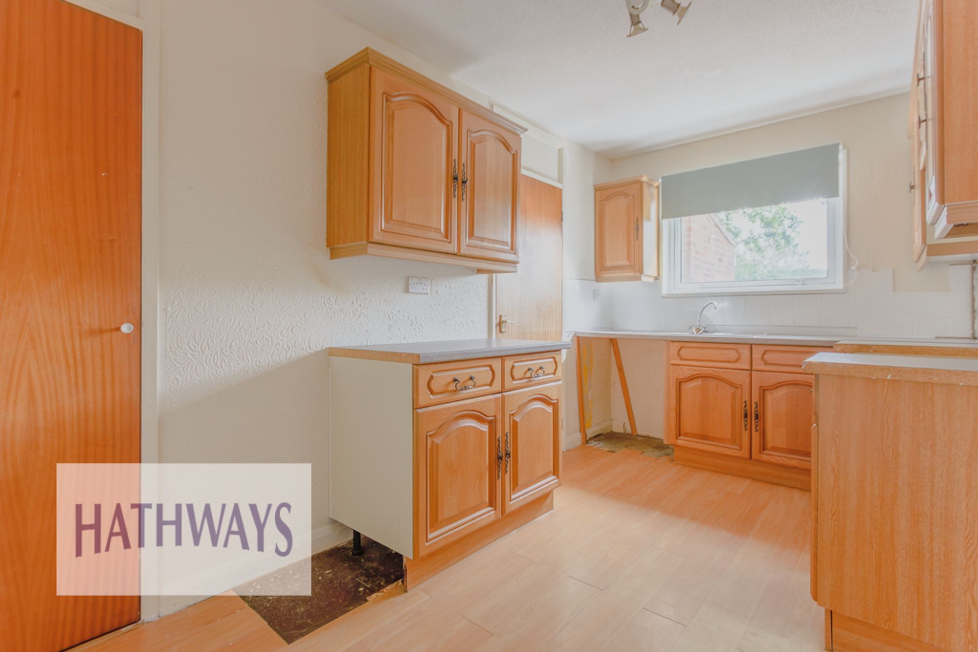 3 bed end of terrace house to rent in Trannon Court, Cwmbran 13