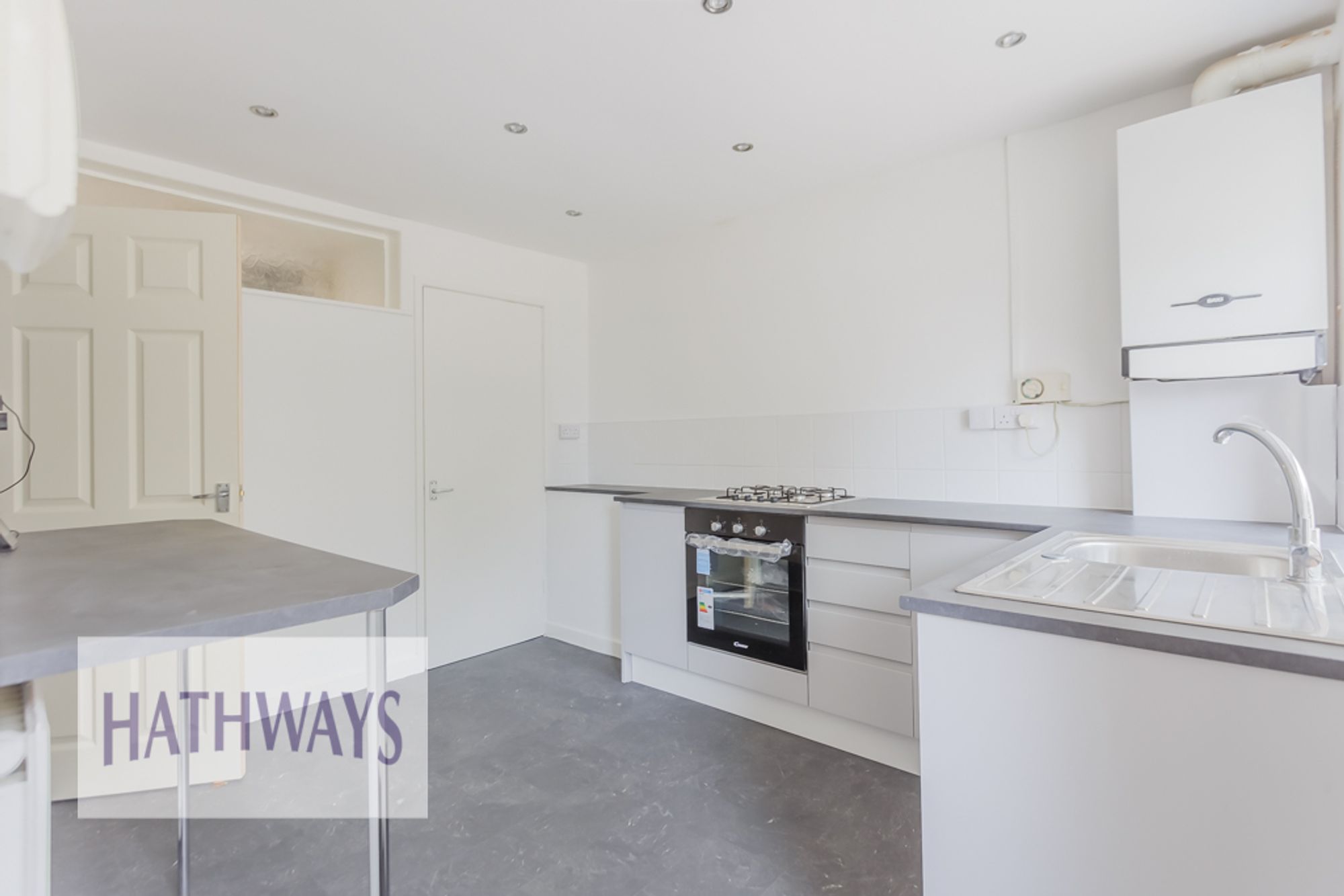 1 bed flat for sale in Commercial Street, Pontypool  - Property Image 3