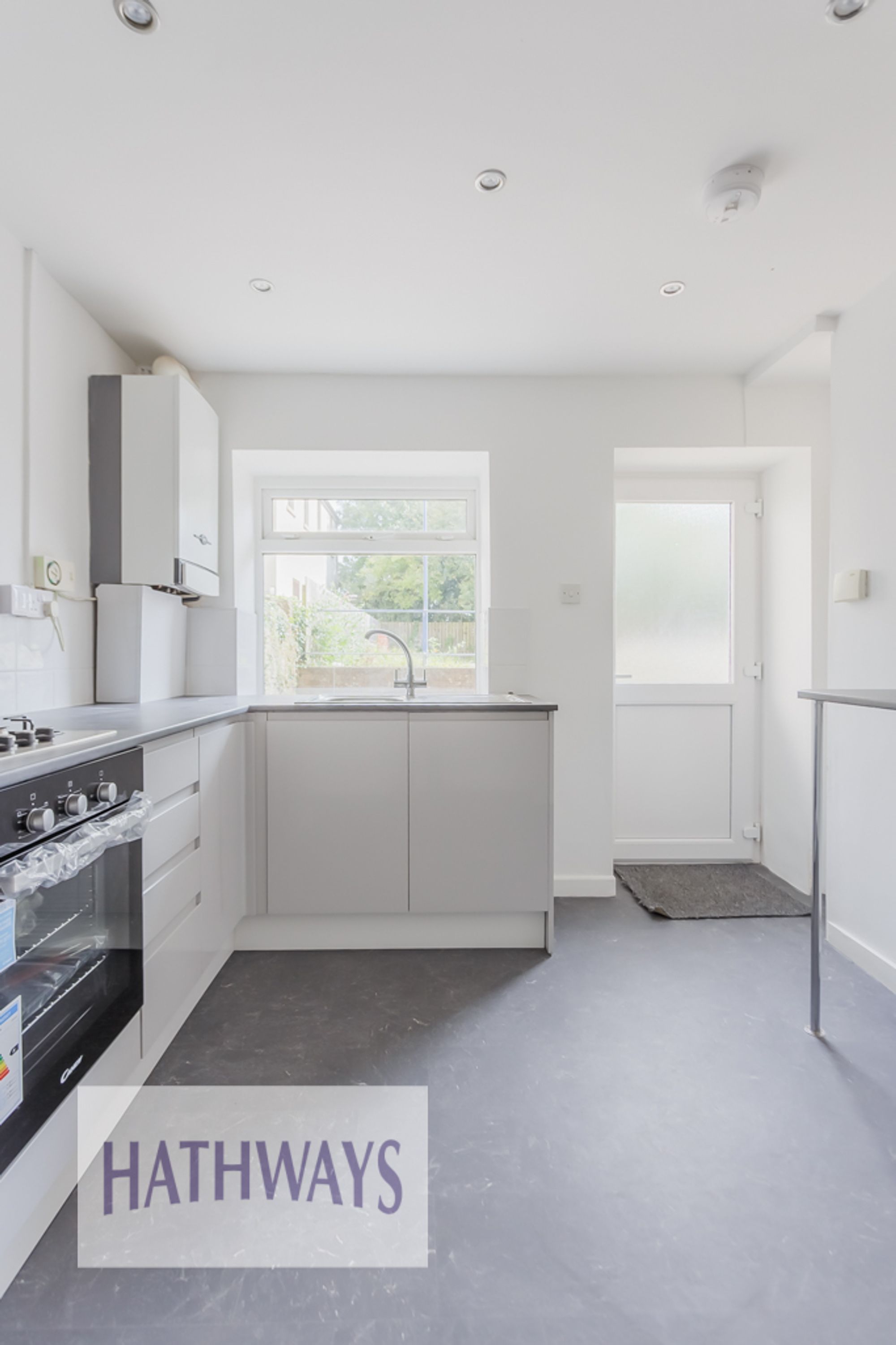 1 bed flat for sale in Commercial Street, Pontypool  - Property Image 4