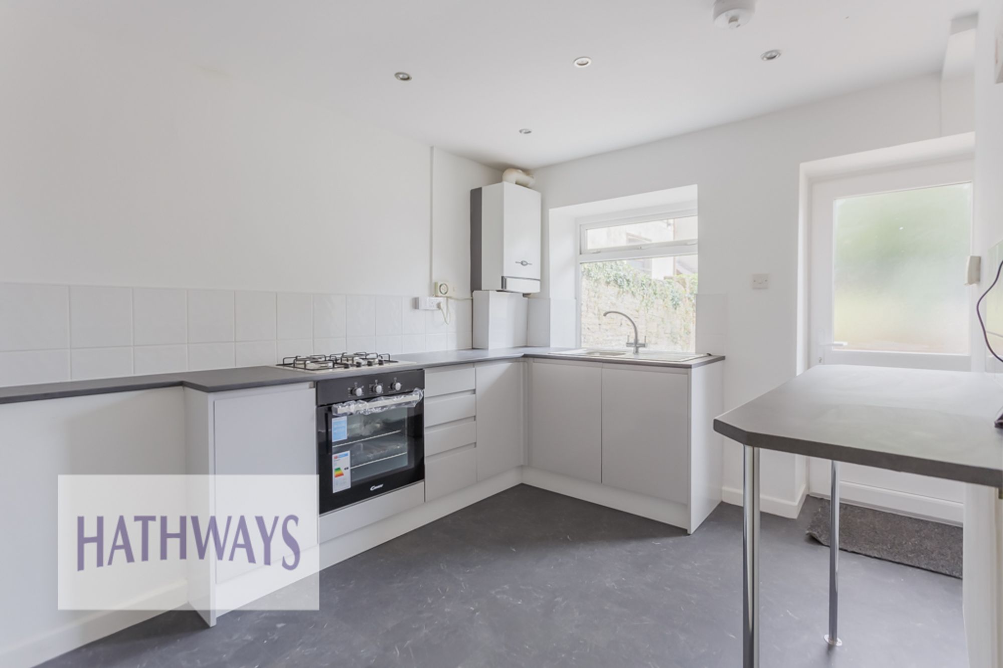 1 bed flat for sale in Commercial Street, Pontypool  - Property Image 6