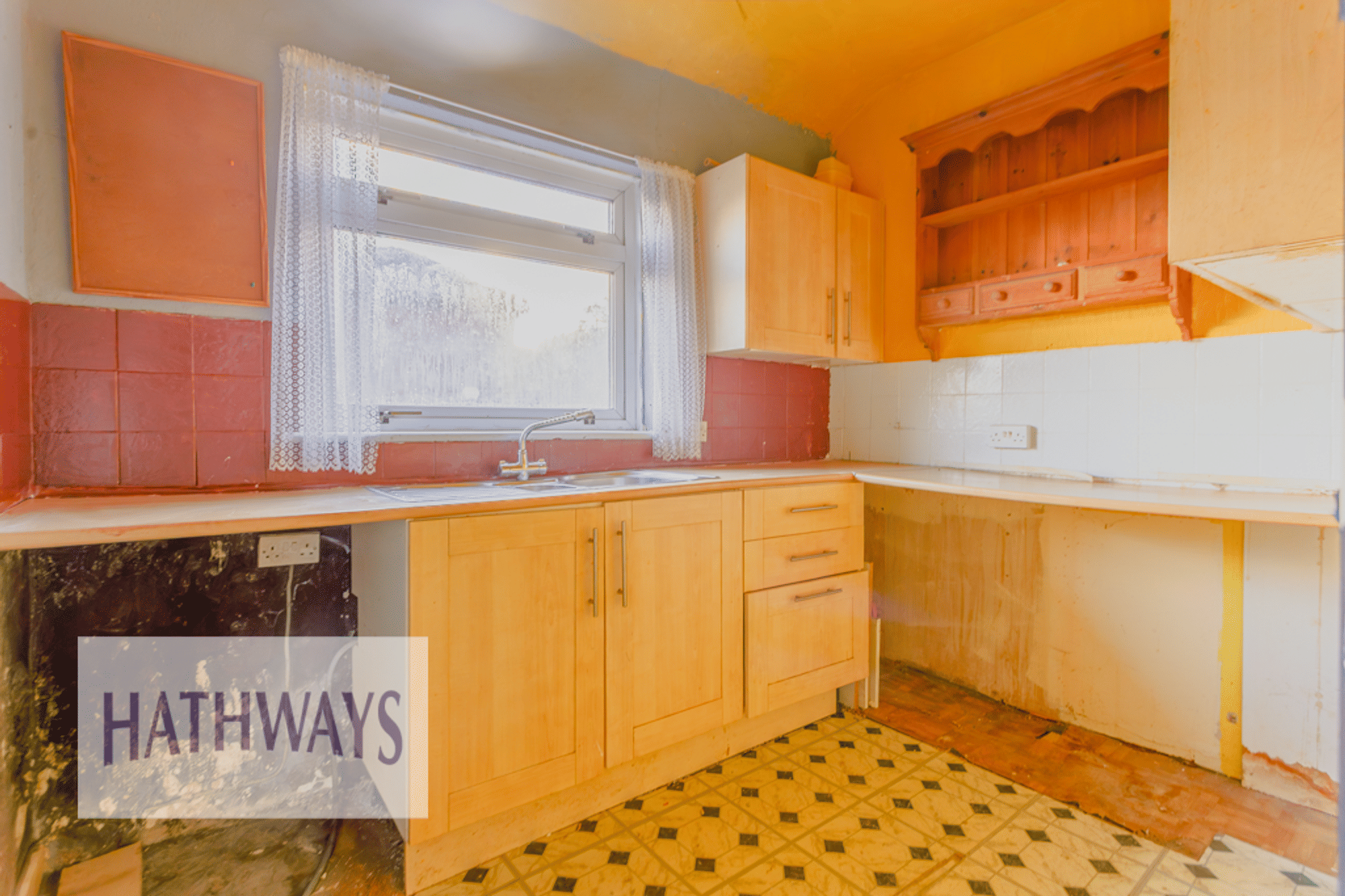 2 bed flat for sale in Alma Place, Pontypool  - Property Image 12