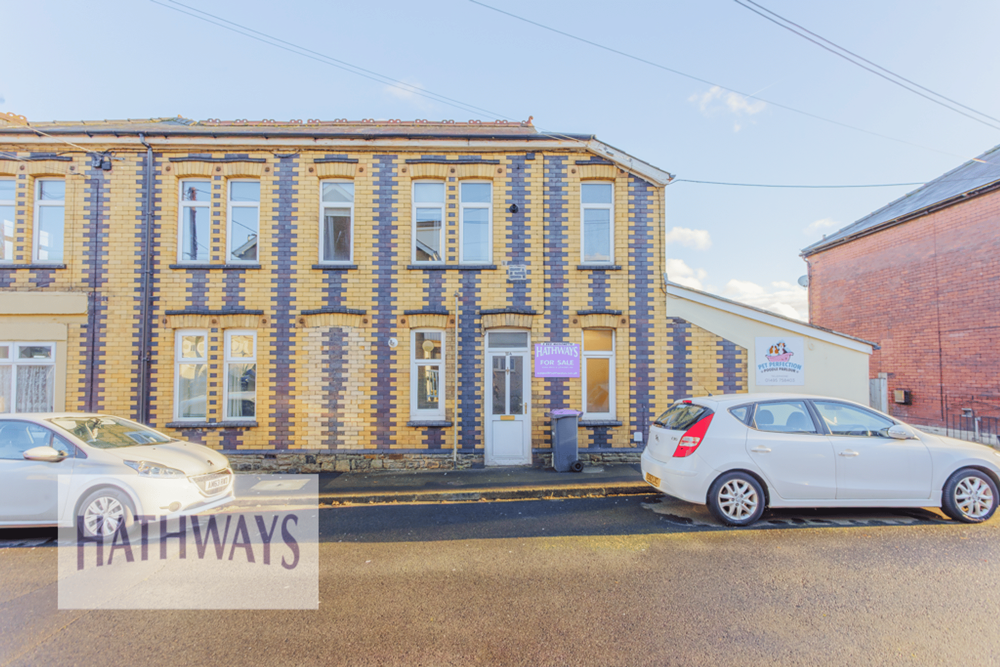 2 bed flat for sale in Alma Place, Pontypool  - Property Image 1