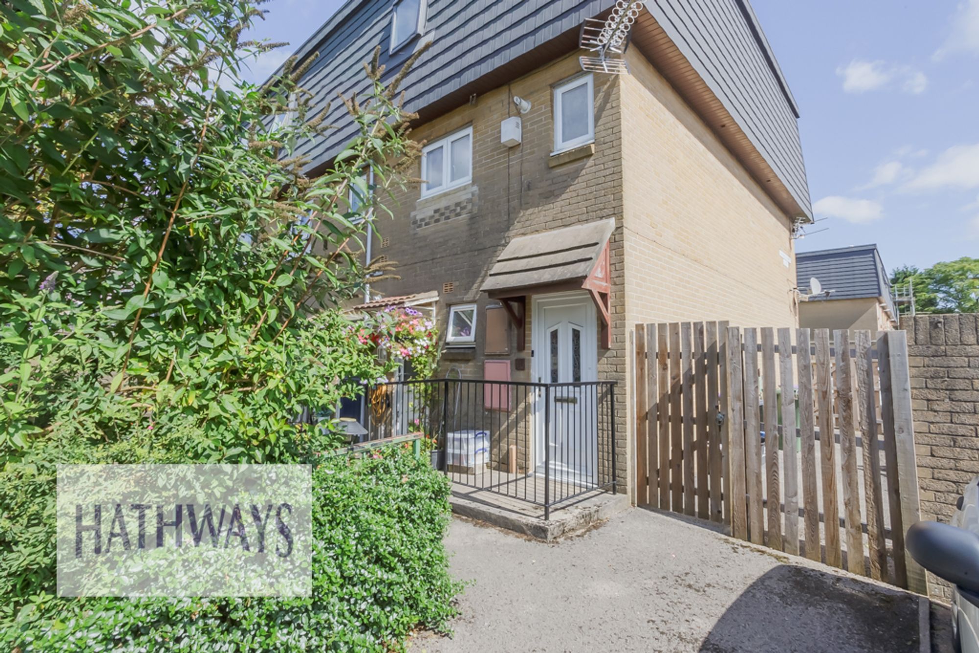 2 bed maisonette for sale in Oak Street, Cwmbran  - Property Image 1