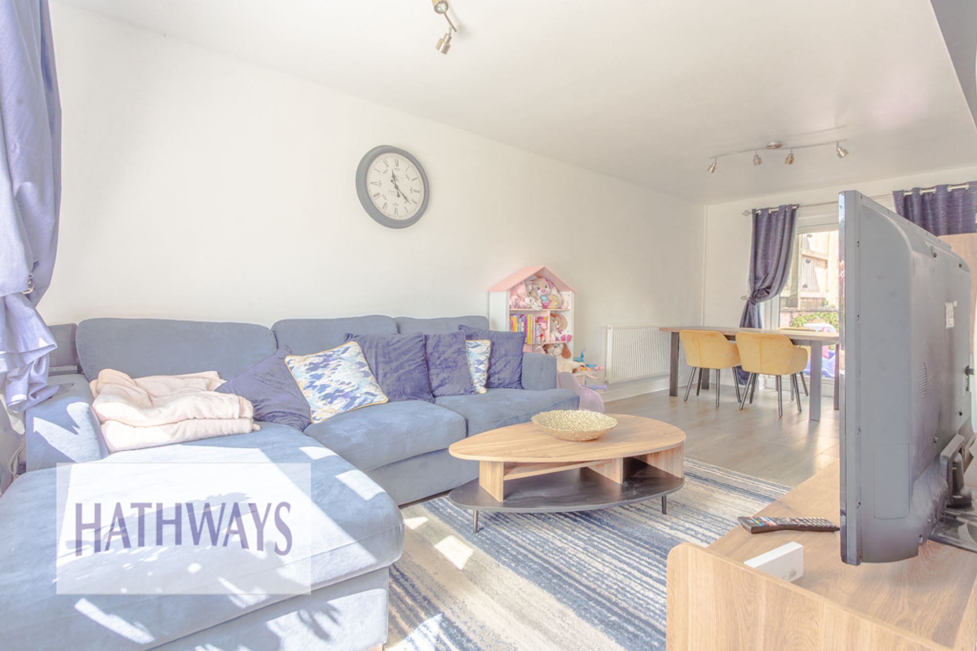 3 bed mid-terraced house for sale in Trinity Road, Cwmbran 4