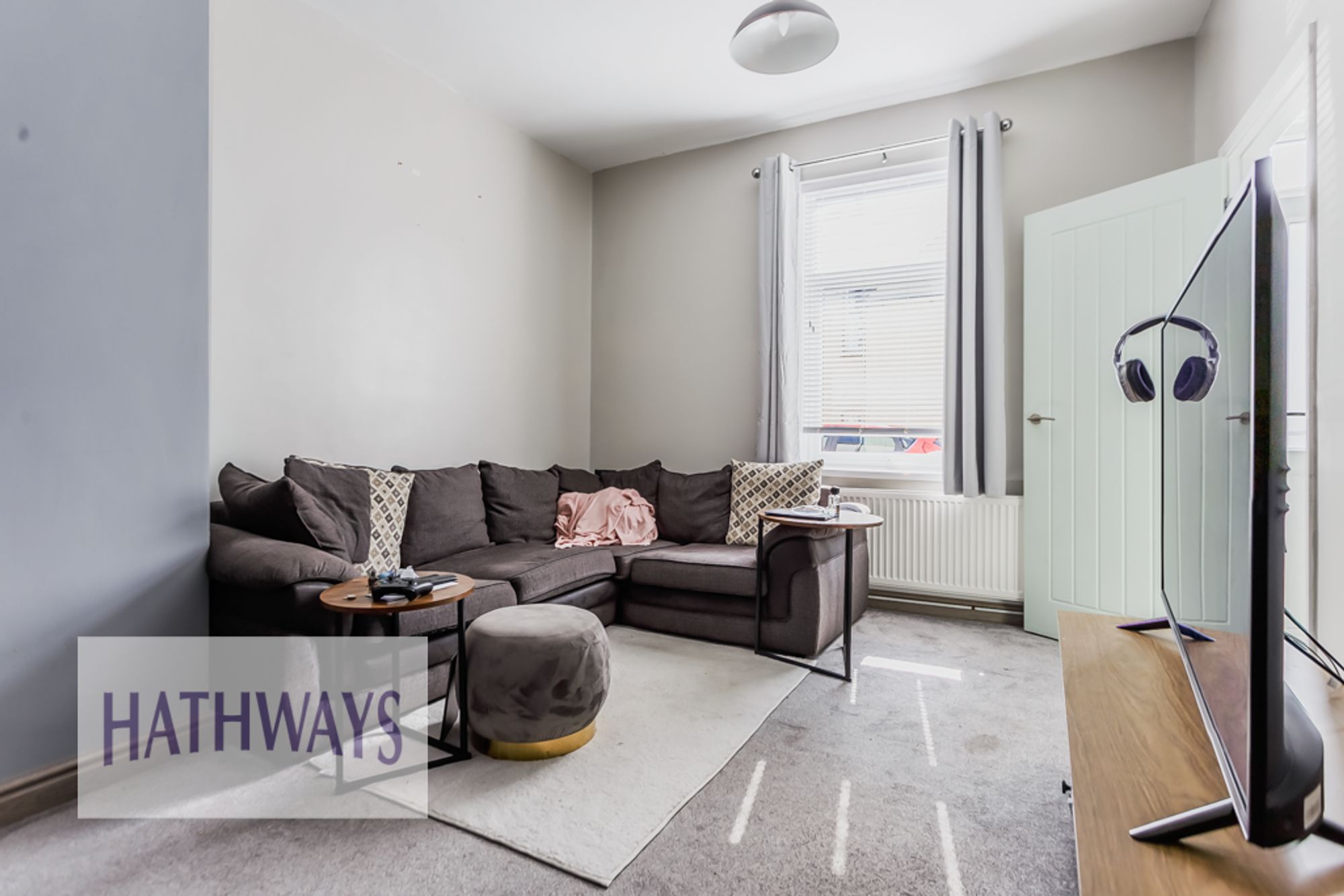 2 bed terraced house for sale in Gladstone Place, Pontypool 6