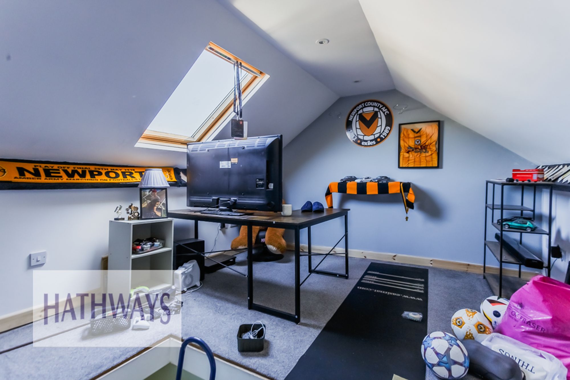 2 bed terraced house for sale in Gladstone Place, Pontypool 2