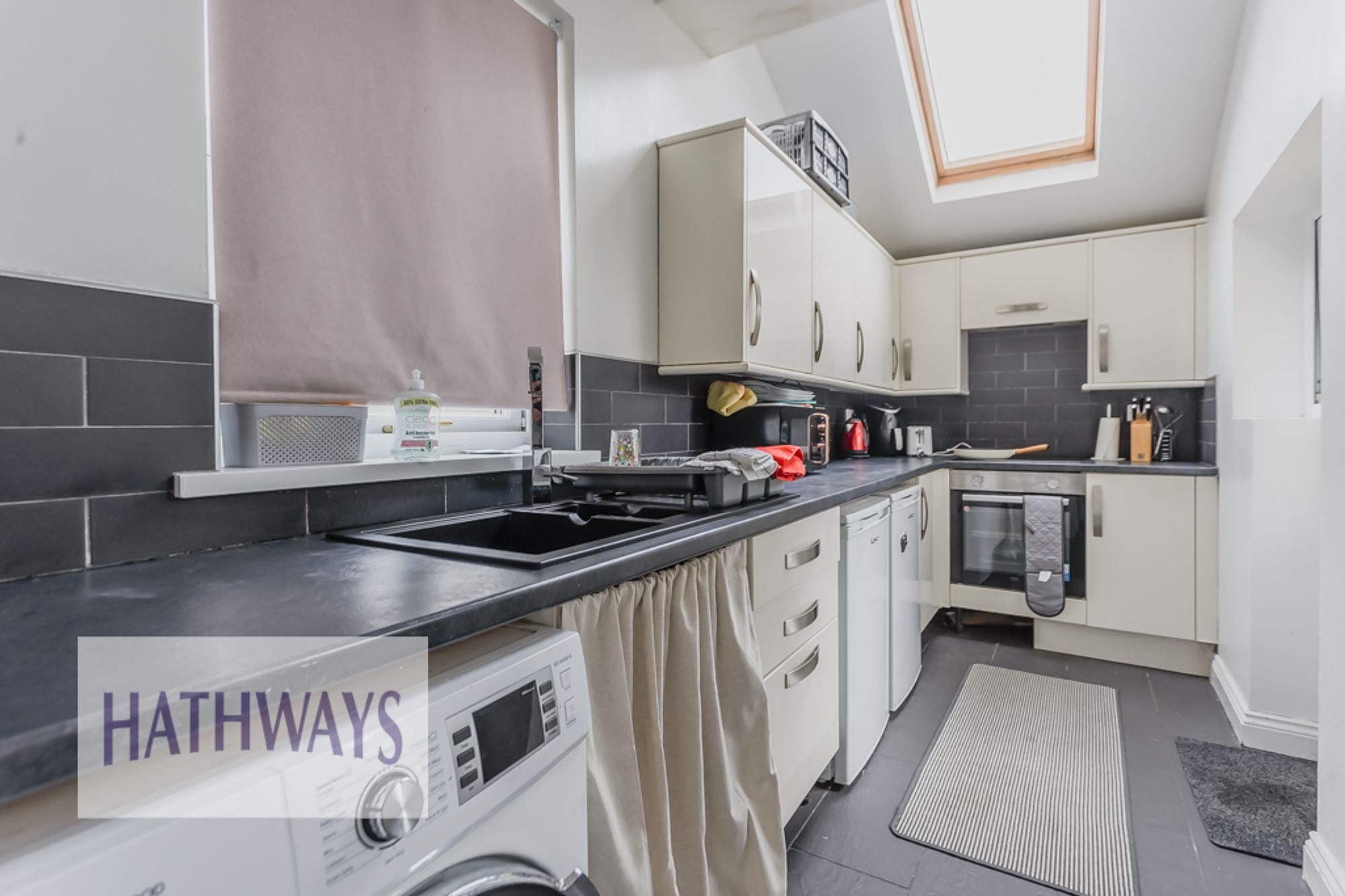 3 bed semi-detached house for sale in South Avenue, Pontypool  - Property Image 13