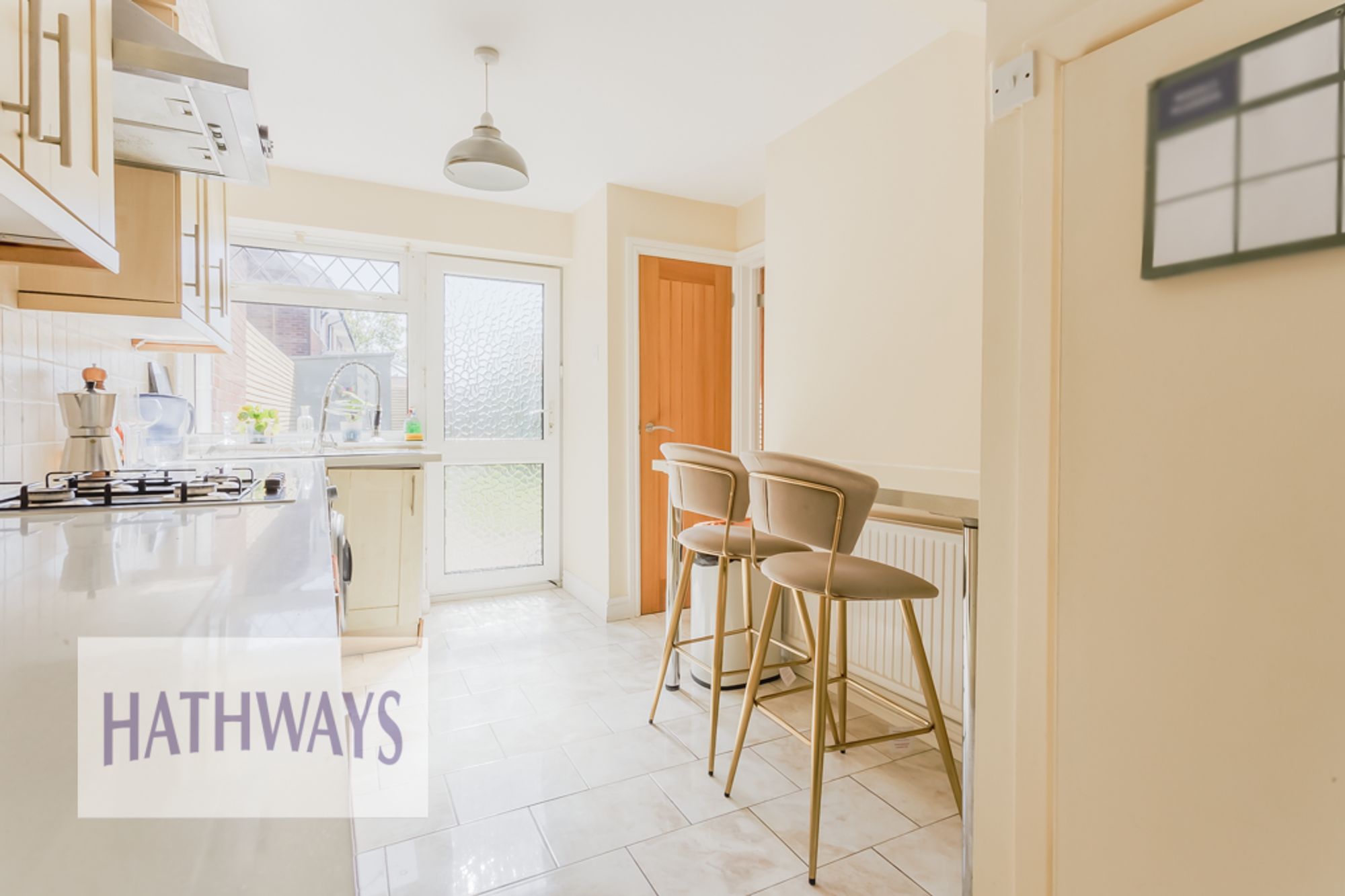 3 bed mid-terraced house to rent in Cwrt Glas, Cwmbran  - Property Image 4