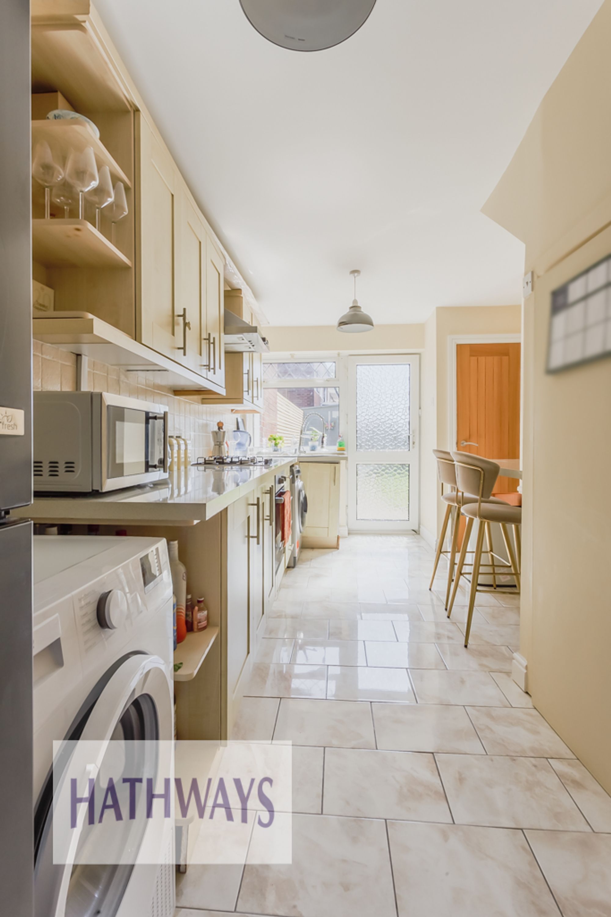 3 bed mid-terraced house to rent in Cwrt Glas, Cwmbran  - Property Image 3