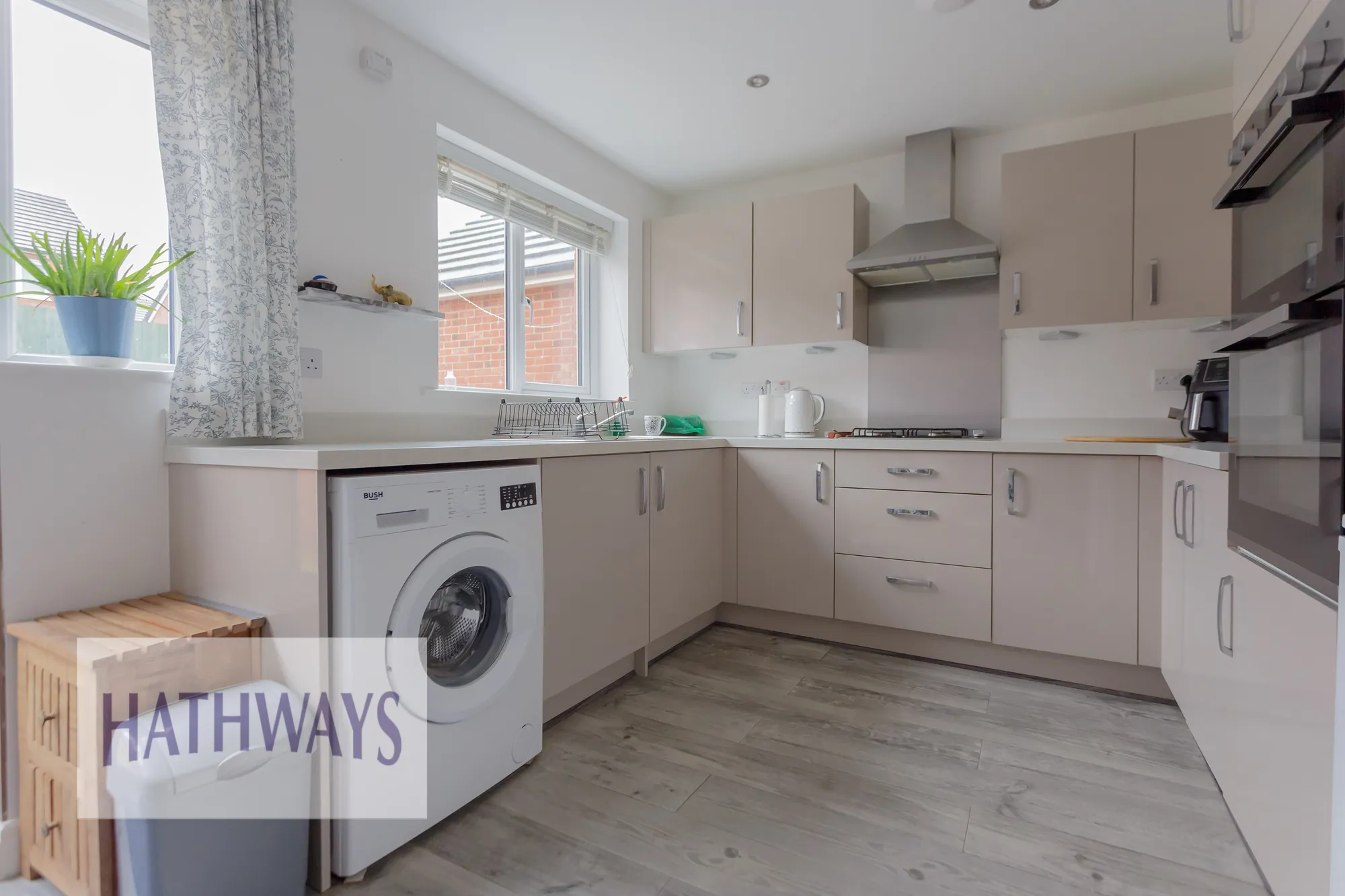 3 bed detached house for sale in Oakfield Grange, Cwmbran  - Property Image 11