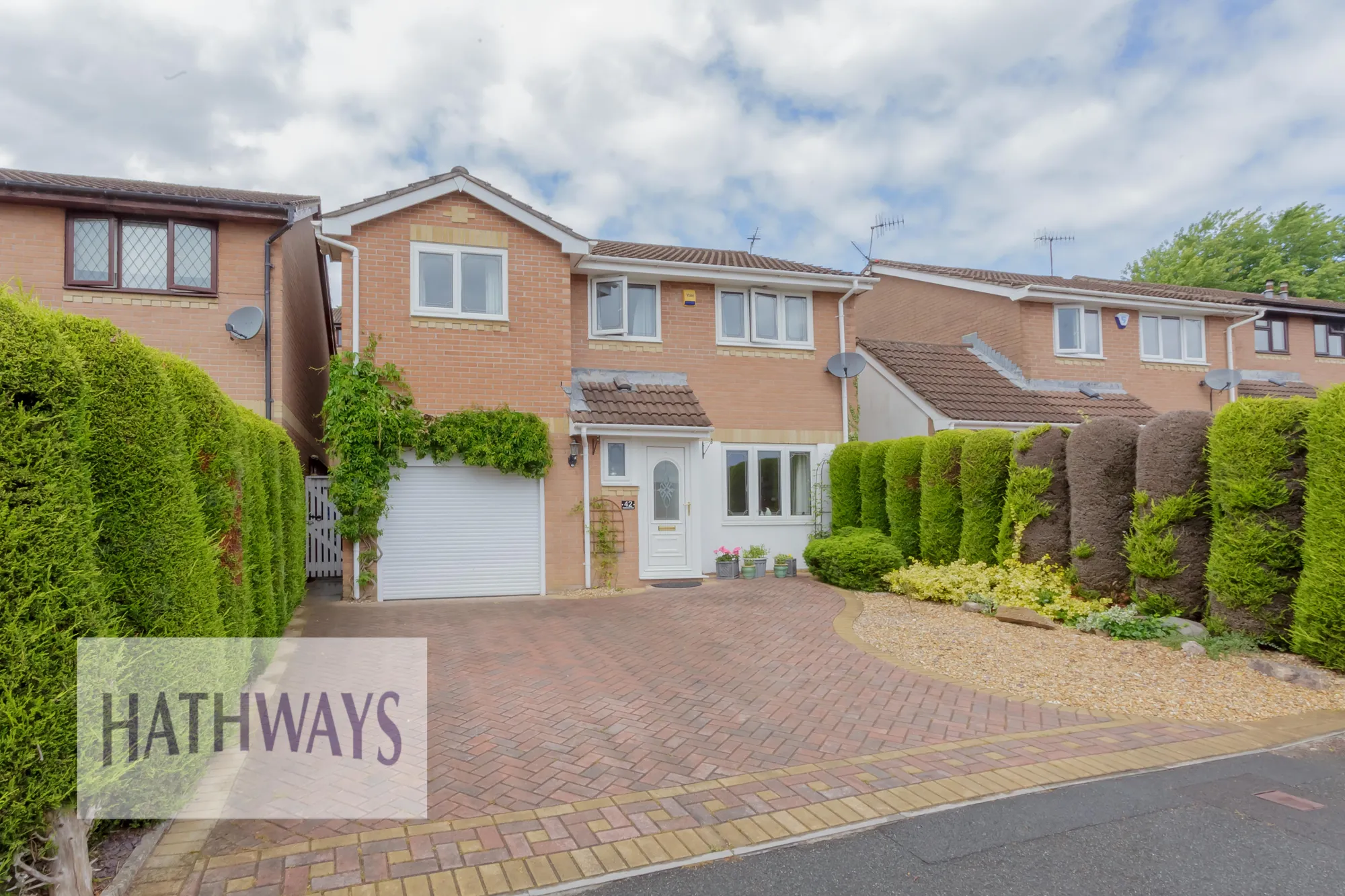 4 bed detached house for sale in Oaklands View, Cwmbran - Property Image 1