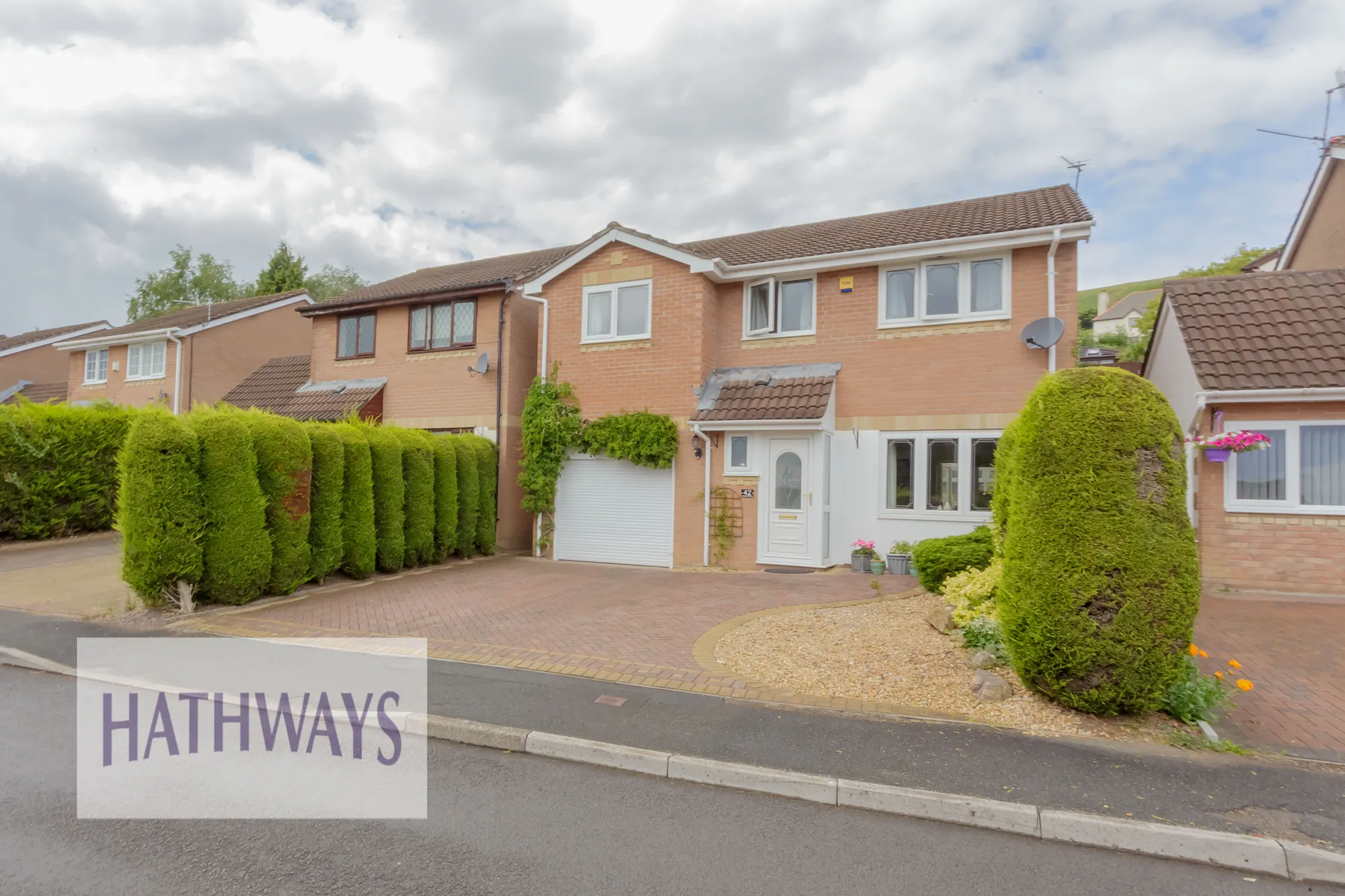 4 bed detached house for sale in Oaklands View, Cwmbran  - Property Image 4