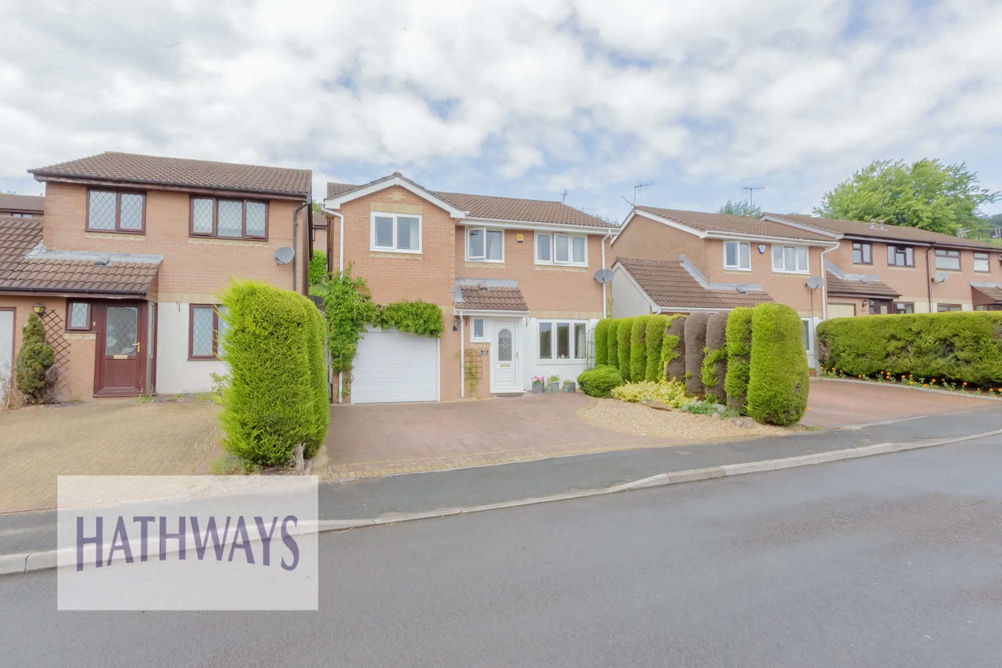 4 bed detached house for sale in Oaklands View, Cwmbran  - Property Image 3