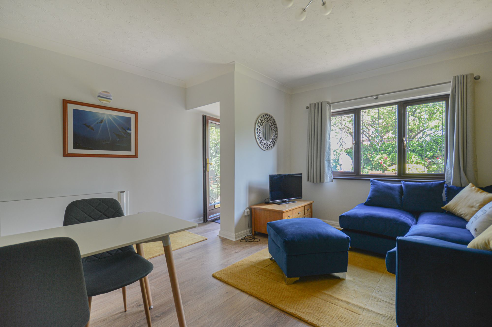 2 bed flat to rent in Uskvale Mews, Newport 4