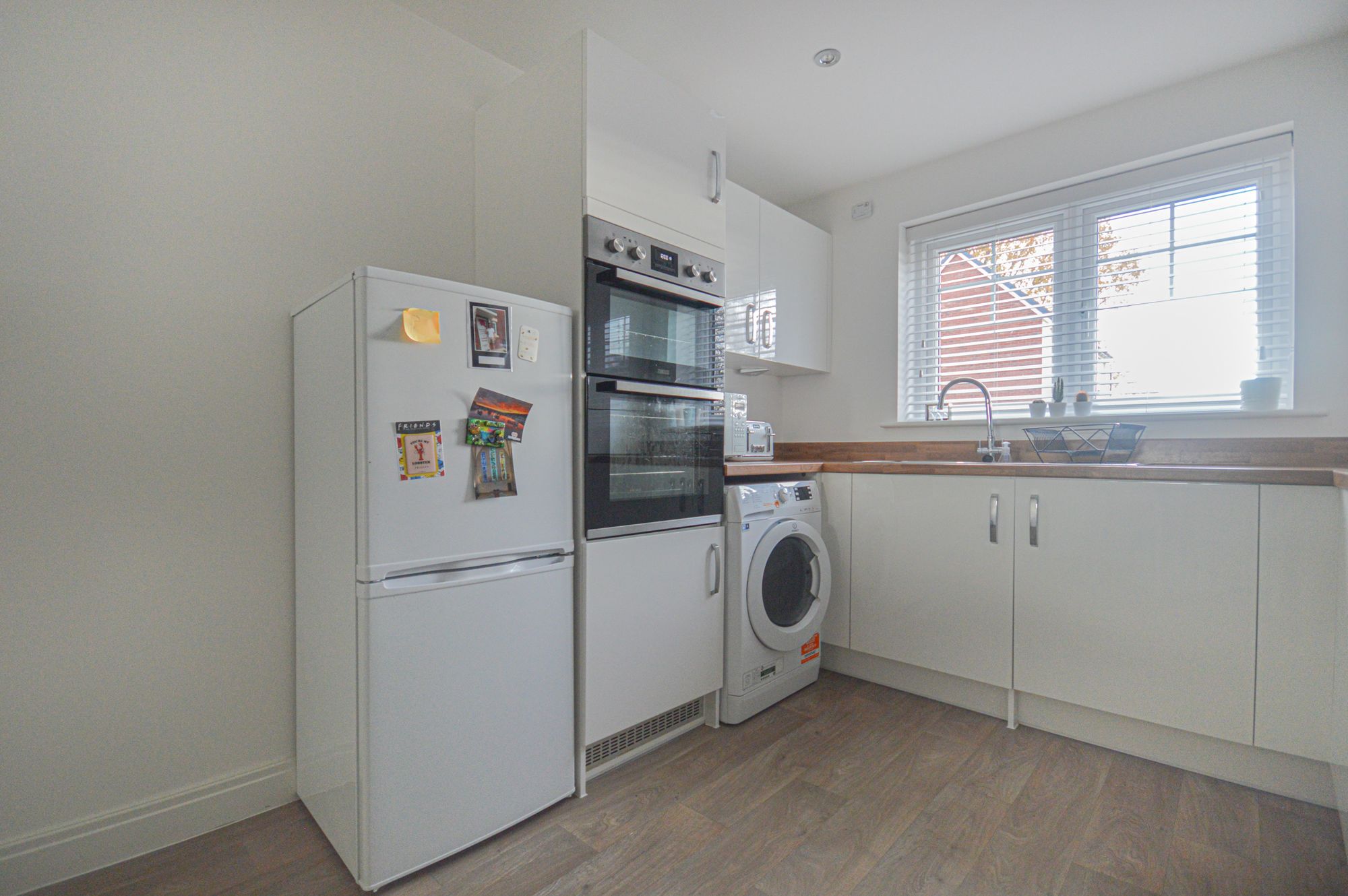 3 bed detached house to rent in Oakfield Grange, Cwmbran  - Property Image 5