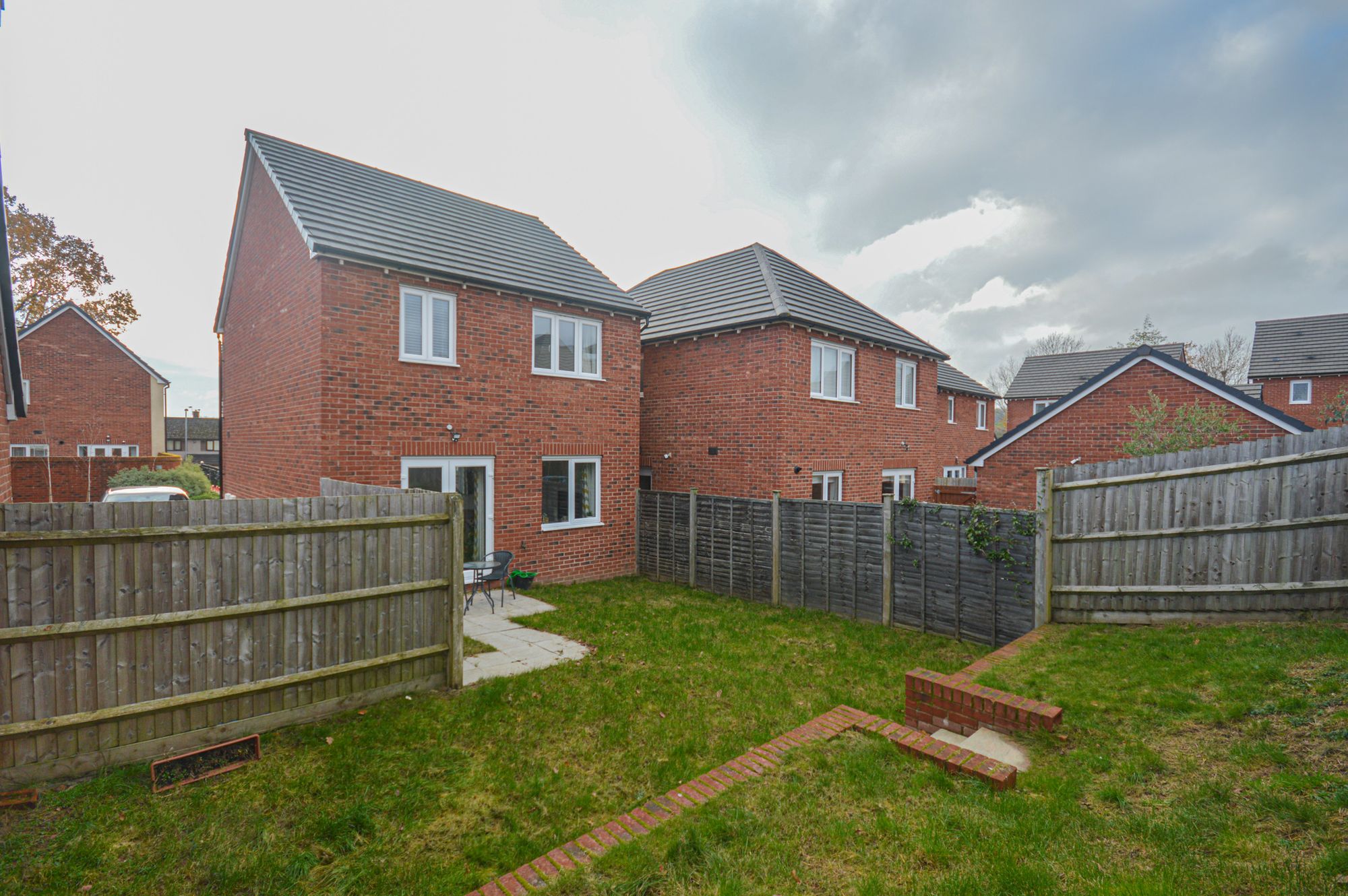 3 bed detached house to rent in Oakfield Grange, Cwmbran  - Property Image 32