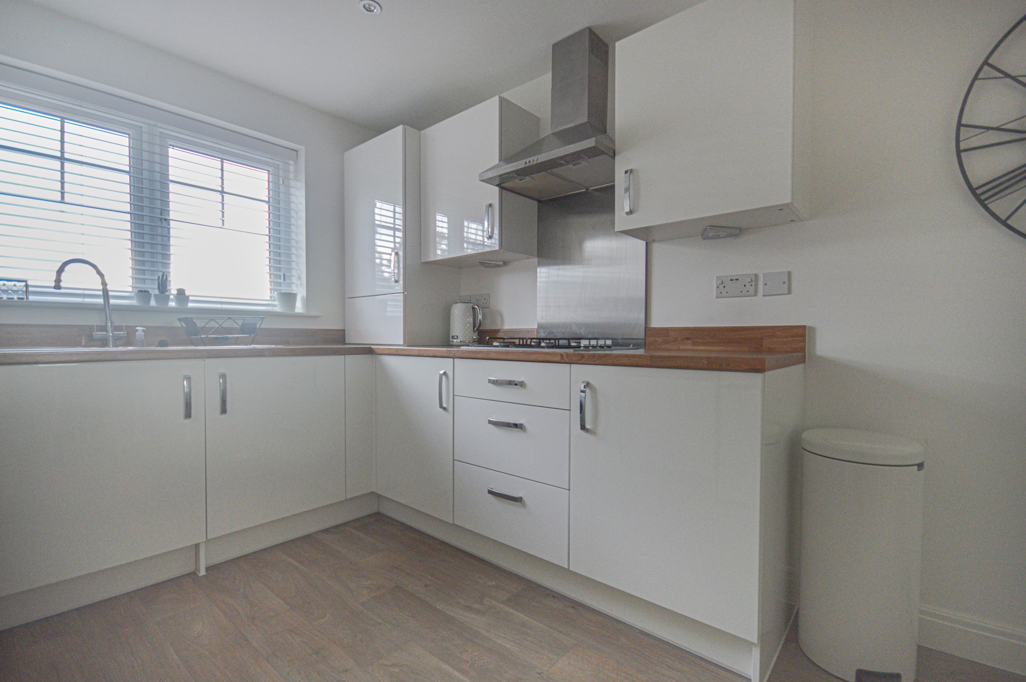 3 bed detached house to rent in Oakfield Grange, Cwmbran  - Property Image 4