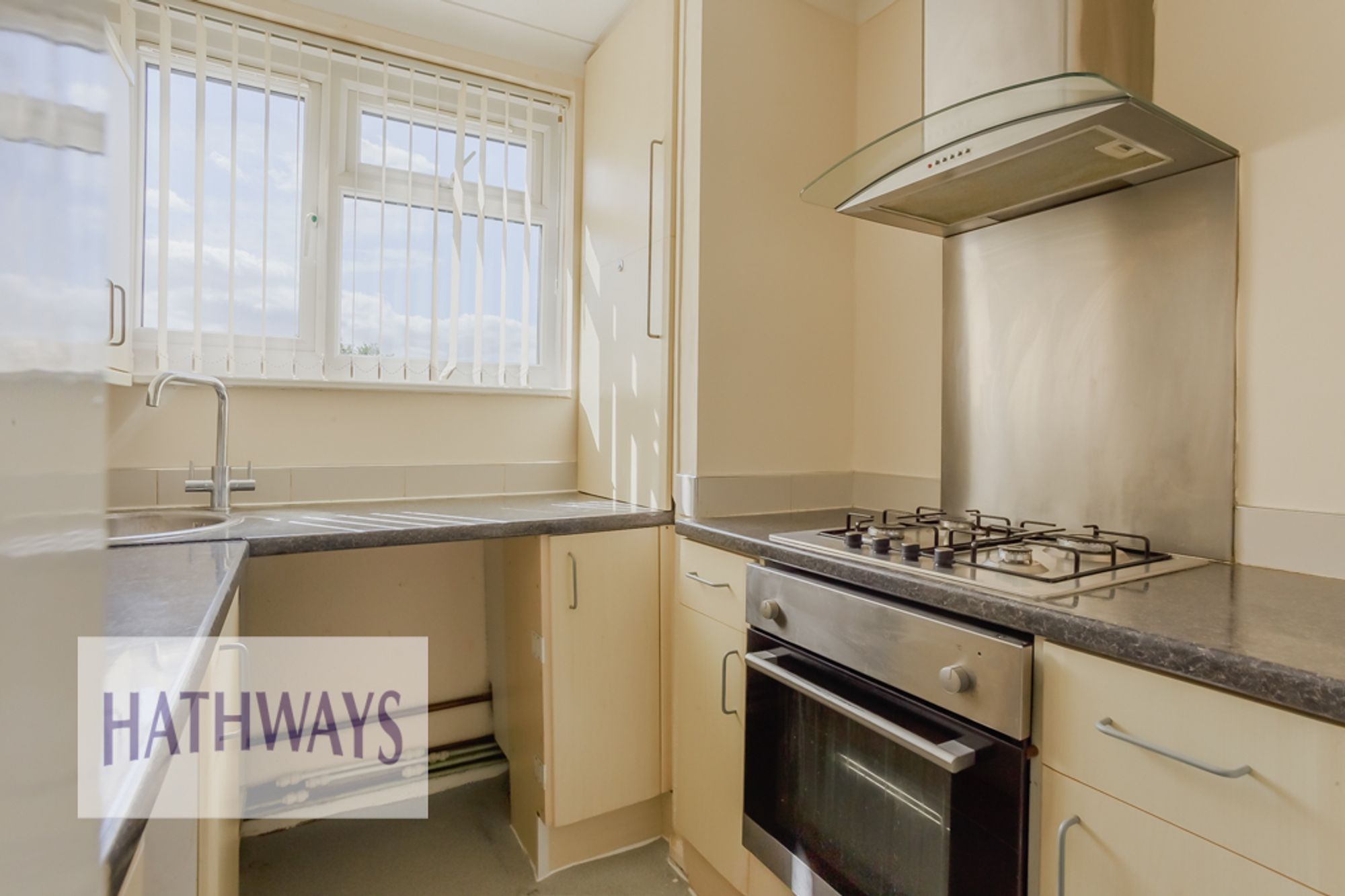 1 bed flat for sale in Redwick House, Cwmbran  - Property Image 12