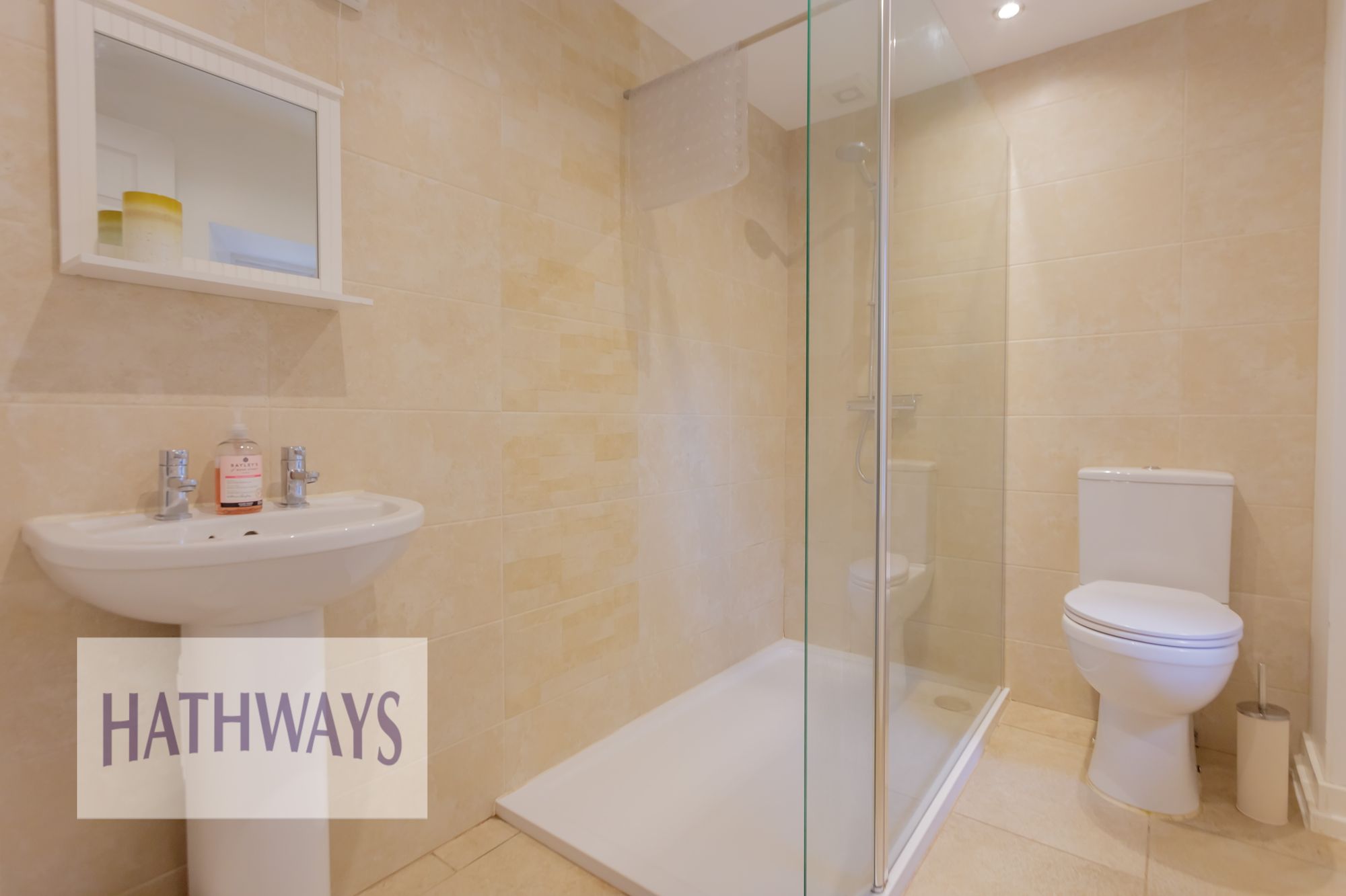 1 bed to rent in Llantrisant, Usk 18