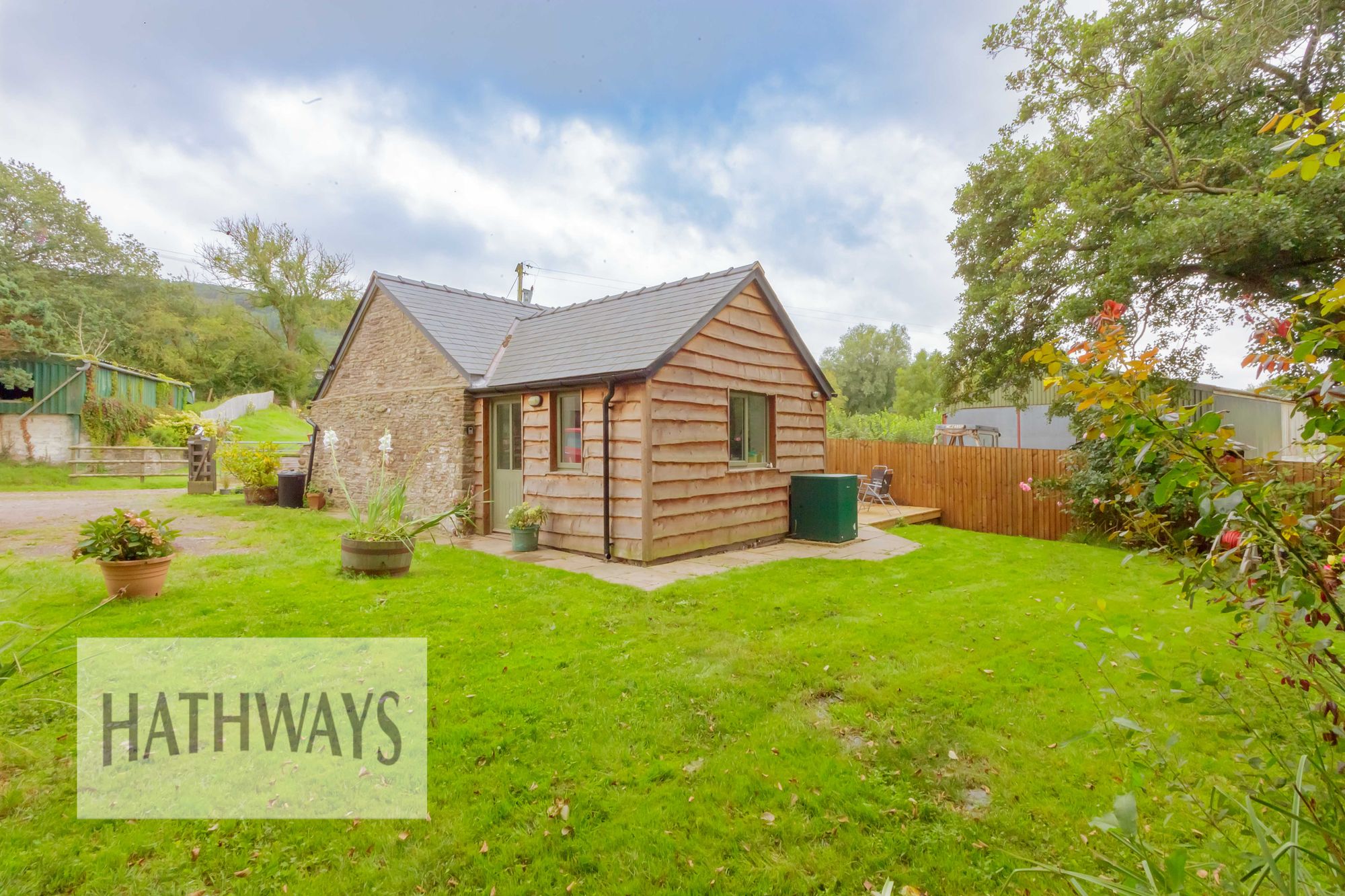 1 bed to rent in Llantrisant, Usk 23