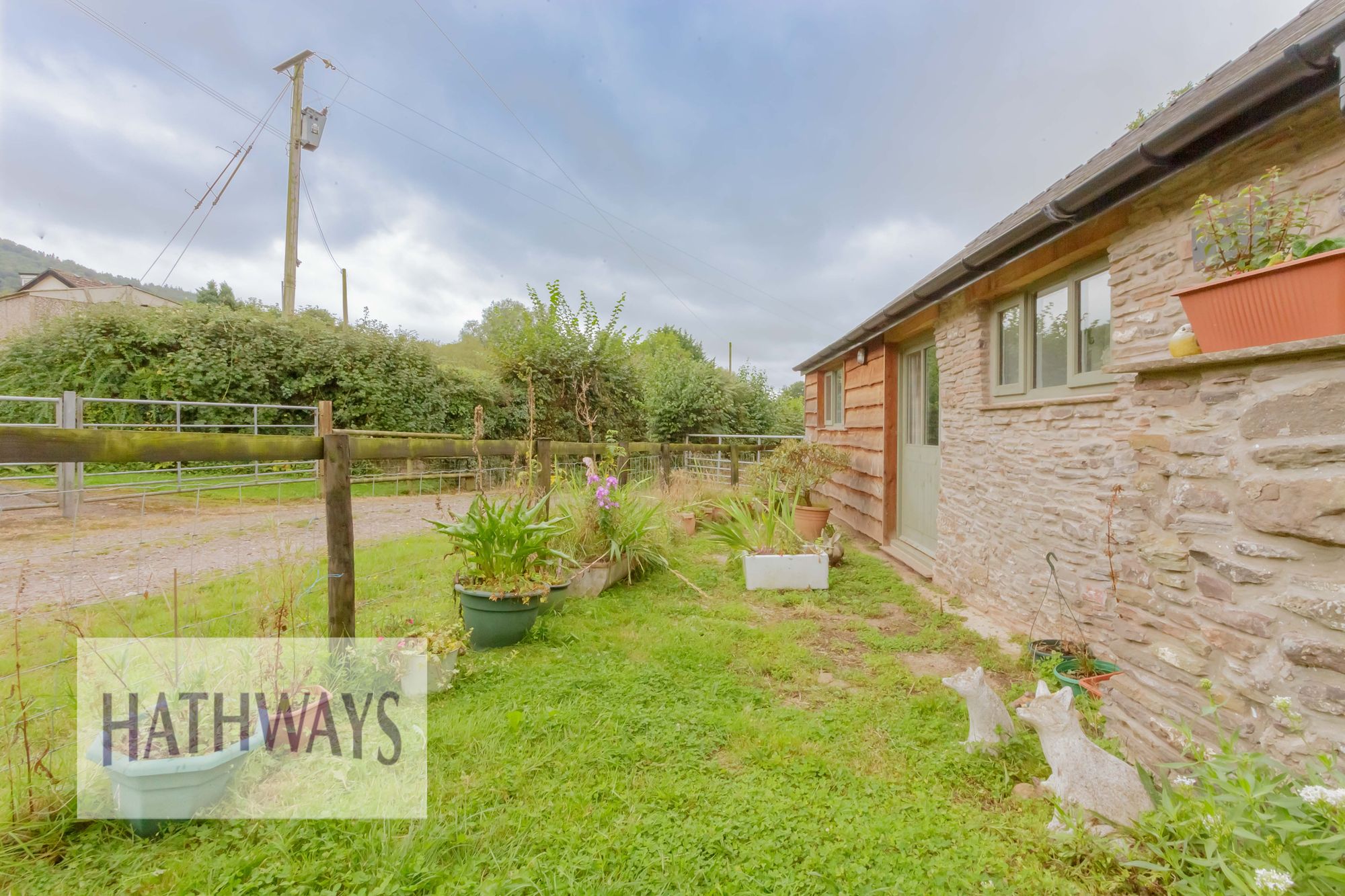 1 bed to rent in Llantrisant, Usk 28