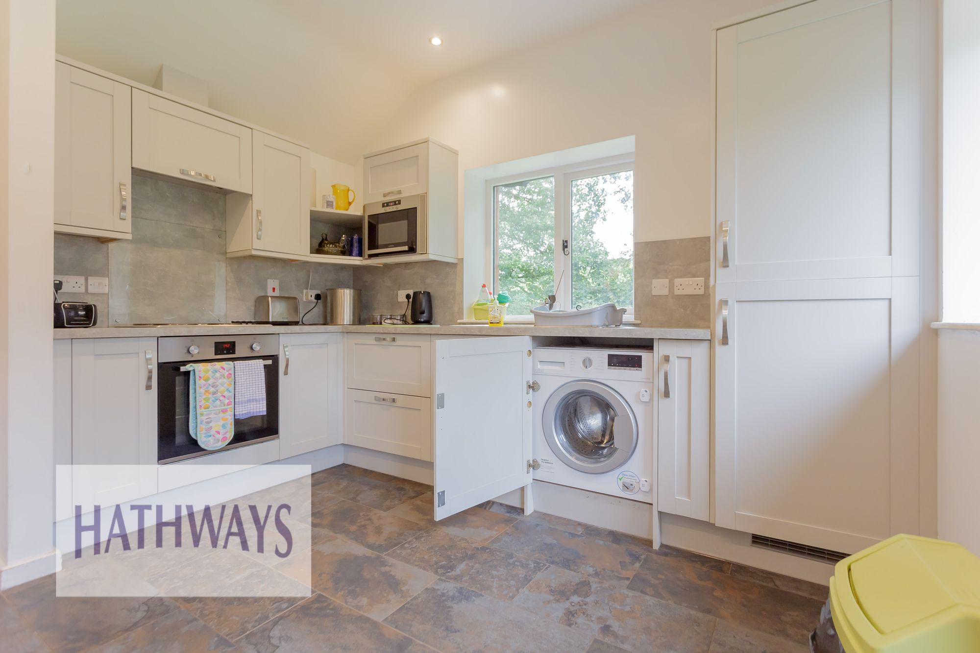 1 bed to rent in Llantrisant, Usk 4