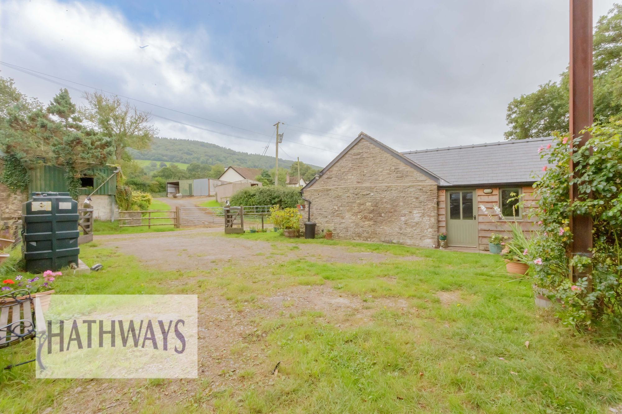 1 bed to rent in Llantrisant, Usk 27