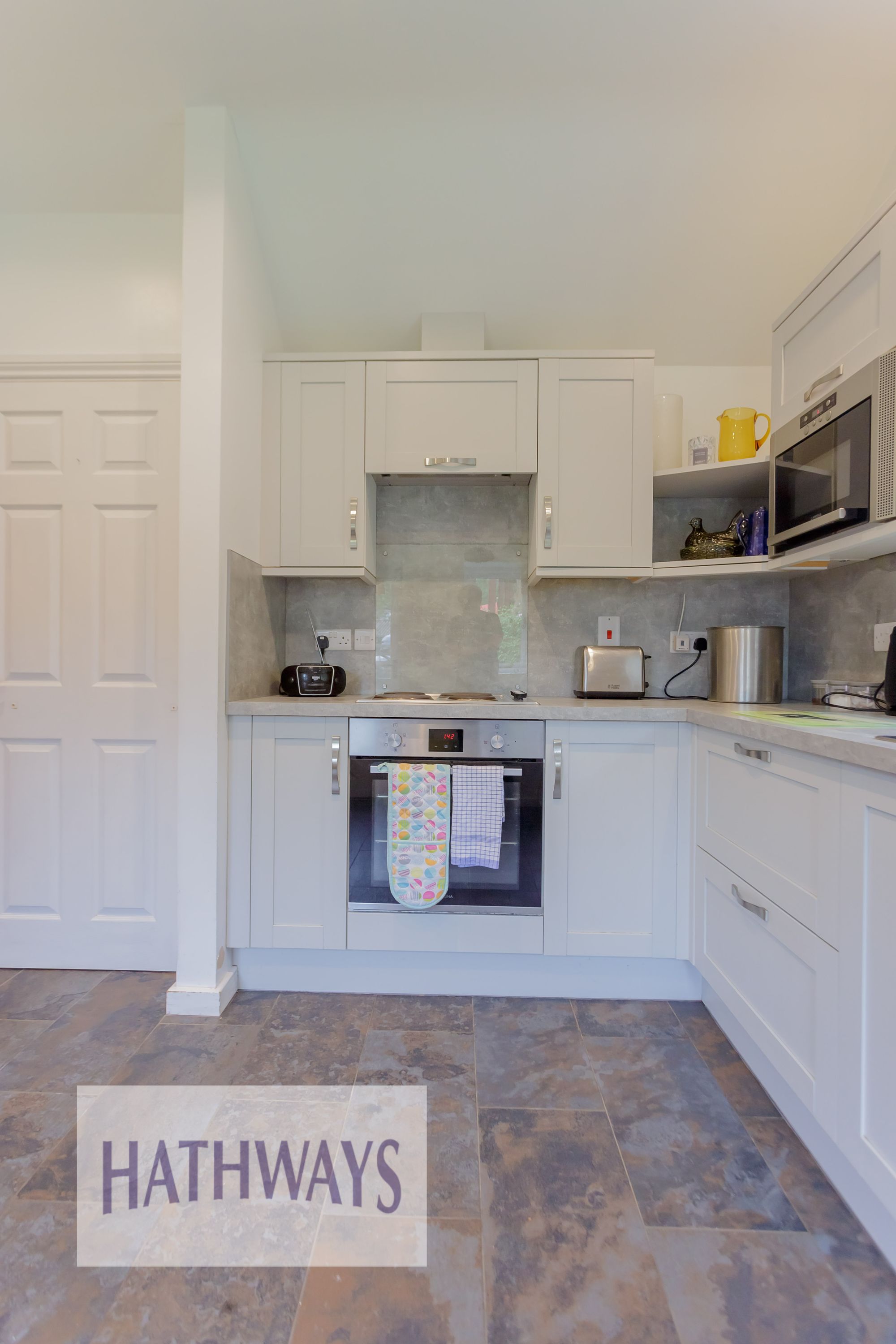 1 bed to rent in Llantrisant, Usk 5