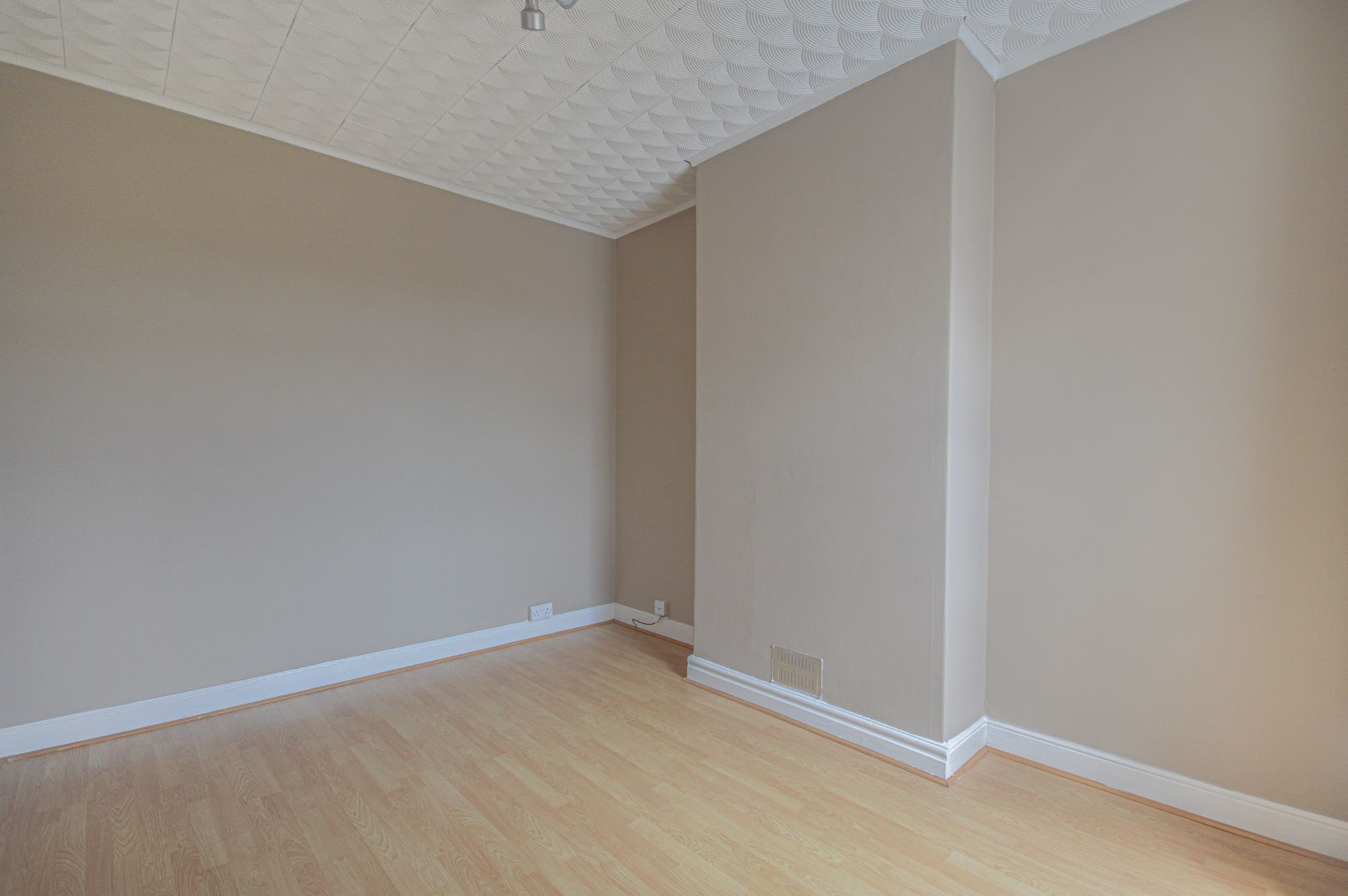 2 bed to rent in Richmond Street, Cwmbran 16