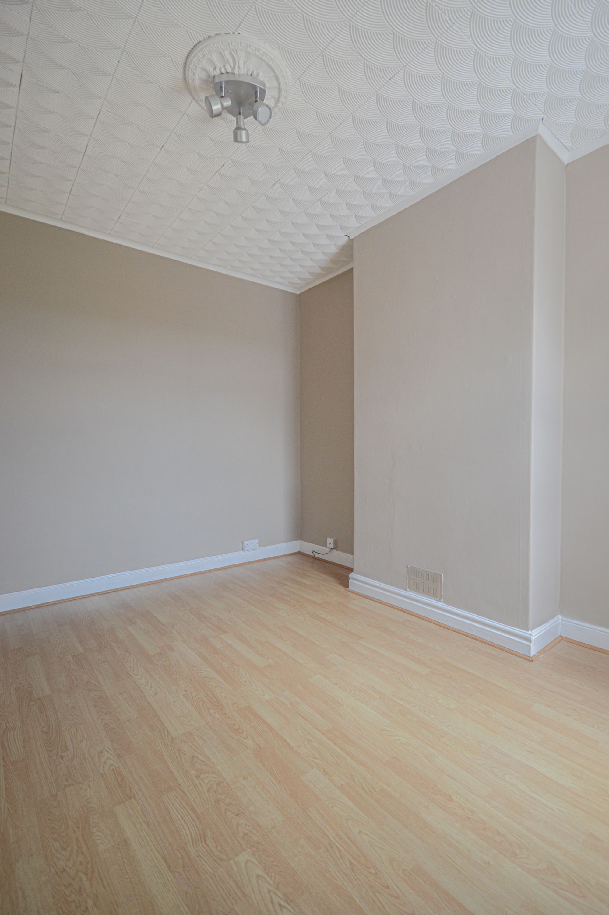 2 bed to rent in Richmond Street, Cwmbran 15