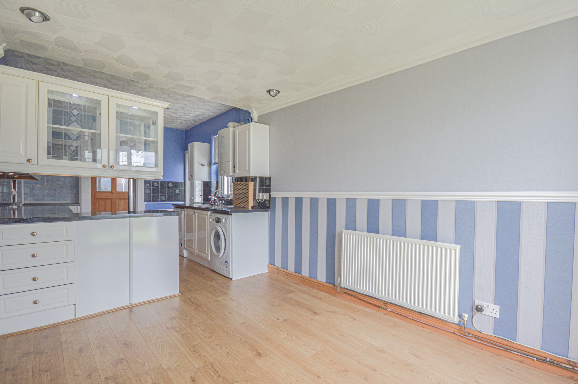 2 bed to rent in Richmond Street, Cwmbran 5