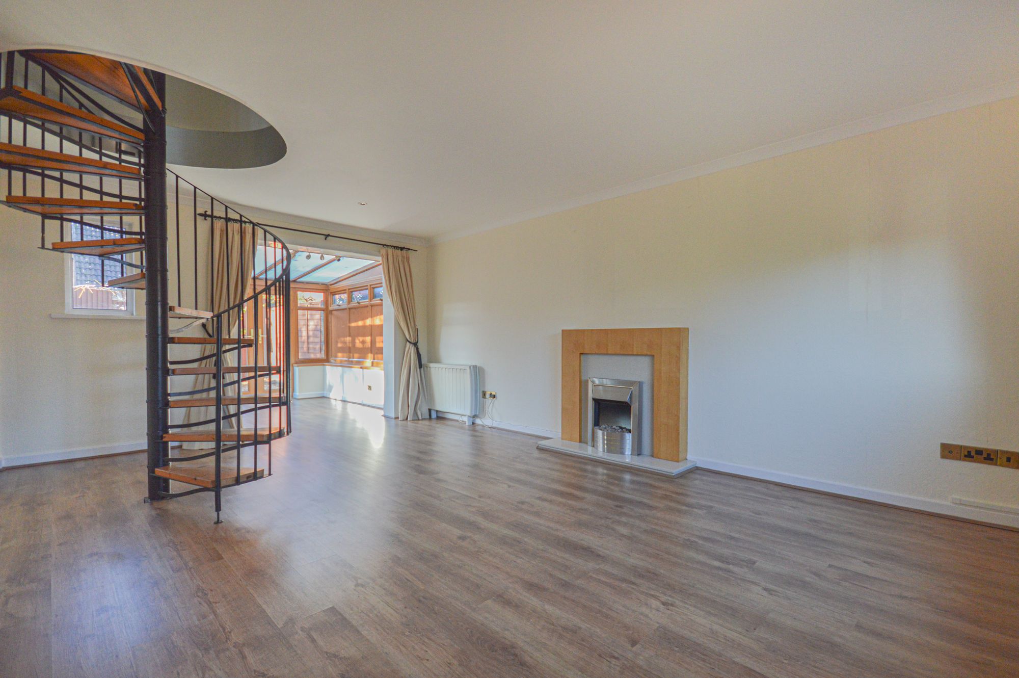 2 bed to rent in Elder Close, Newport 1